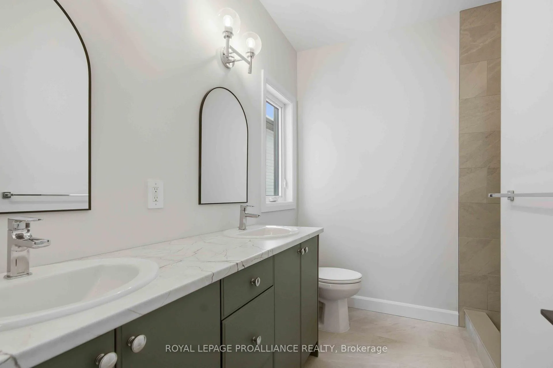 Photo 16 of 29 Schmidt Way, Quinte West, Murray Ward — HOMEH