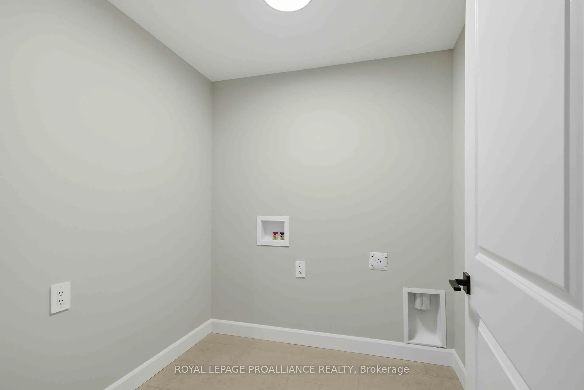 Photo 25 of 29 Schmidt Way, Quinte West, Murray Ward — HOMEH