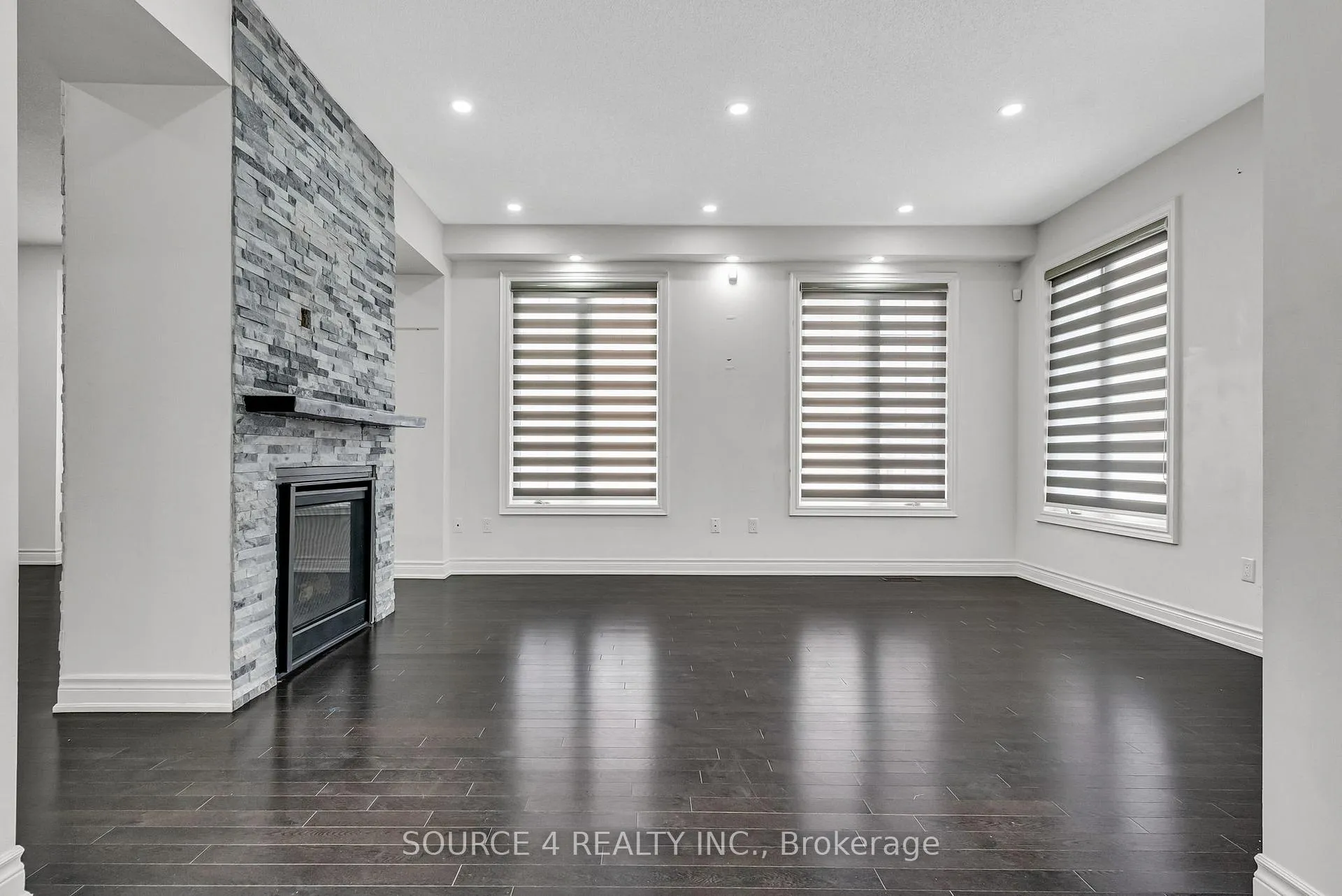 Photo 9 of 25 Vineyard Drive, Brampton, Bram West — HOMEH