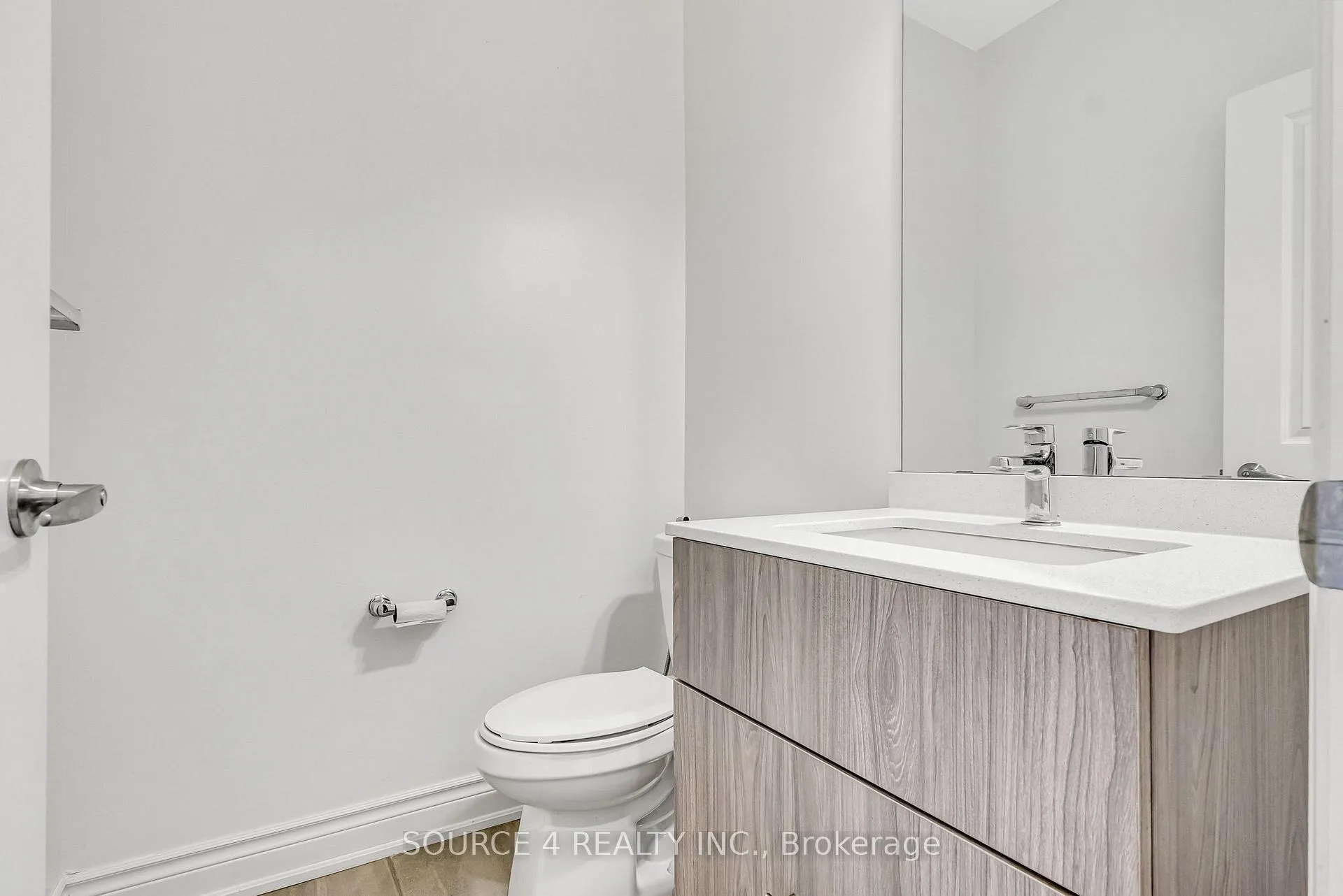 Photo 15 of 25 Vineyard Drive, Brampton, Bram West — HOMEH