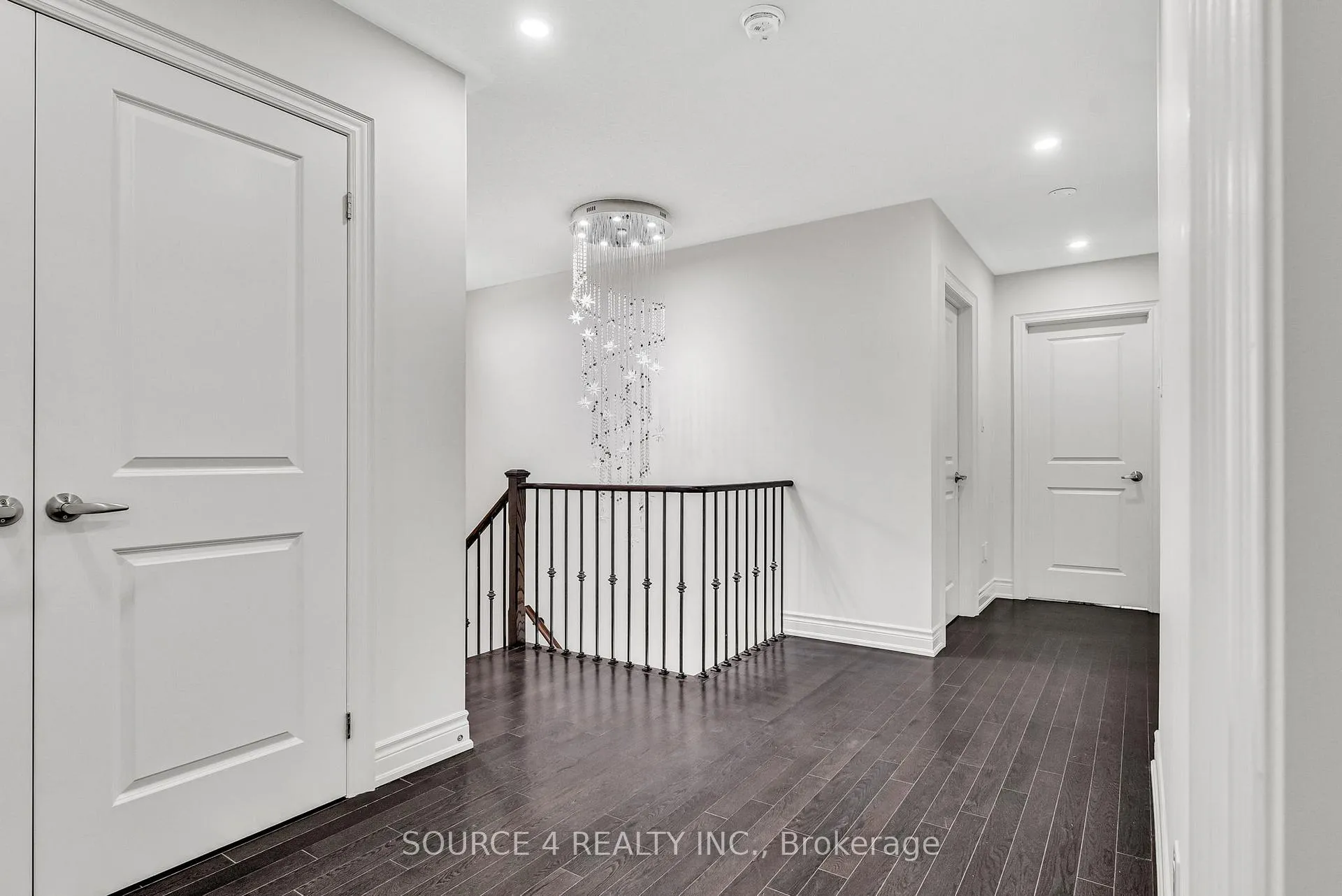 Photo 16 of 25 Vineyard Drive, Brampton, Bram West — HOMEH