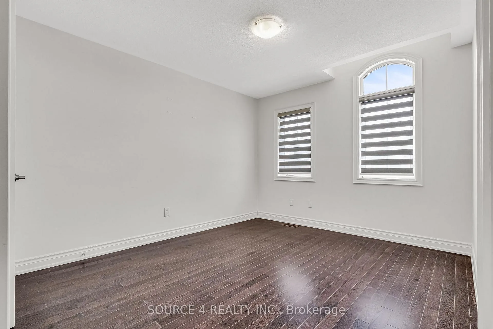 Photo 20 of 25 Vineyard Drive, Brampton, Bram West — HOMEH