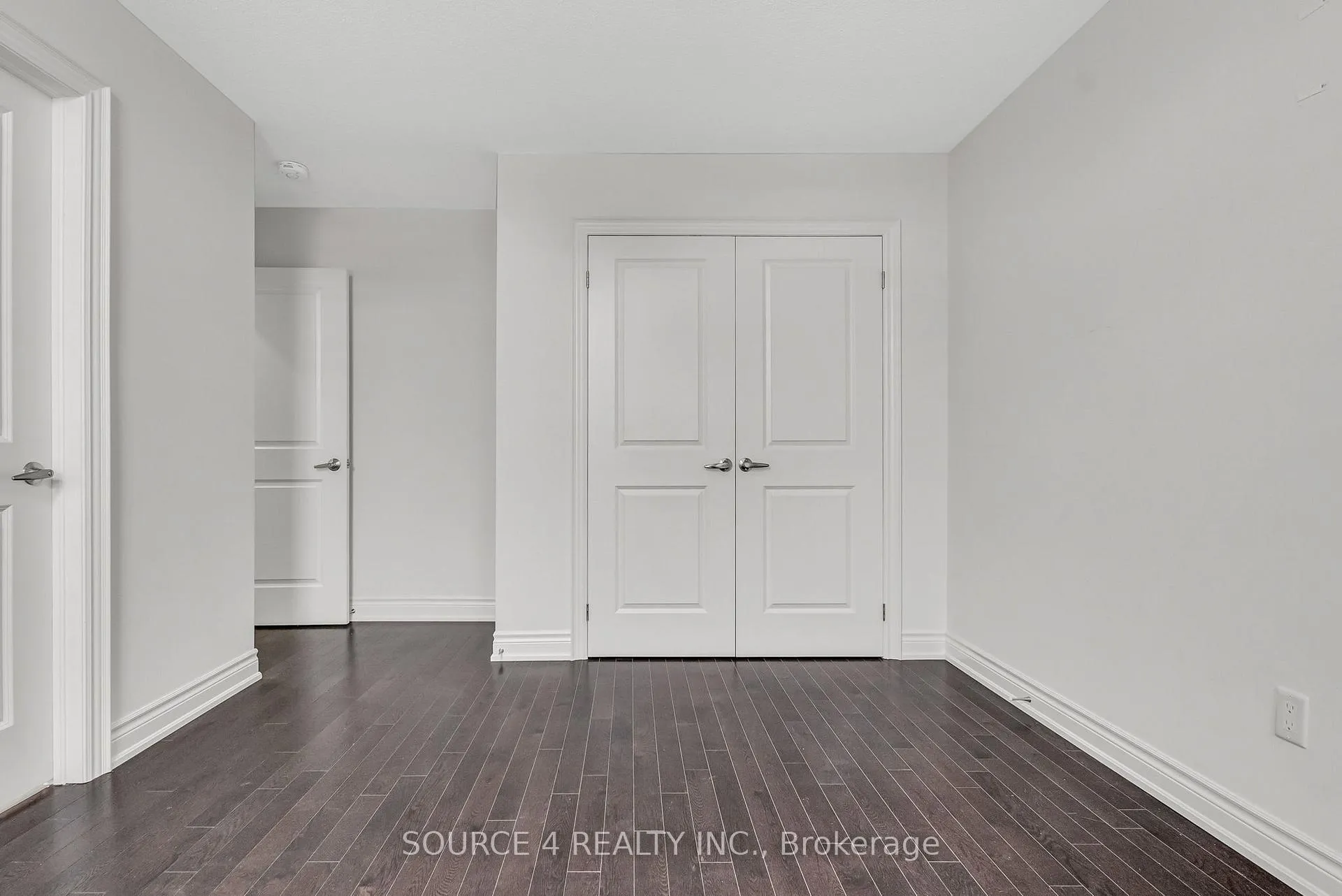 Photo 21 of 25 Vineyard Drive, Brampton, Bram West — HOMEH