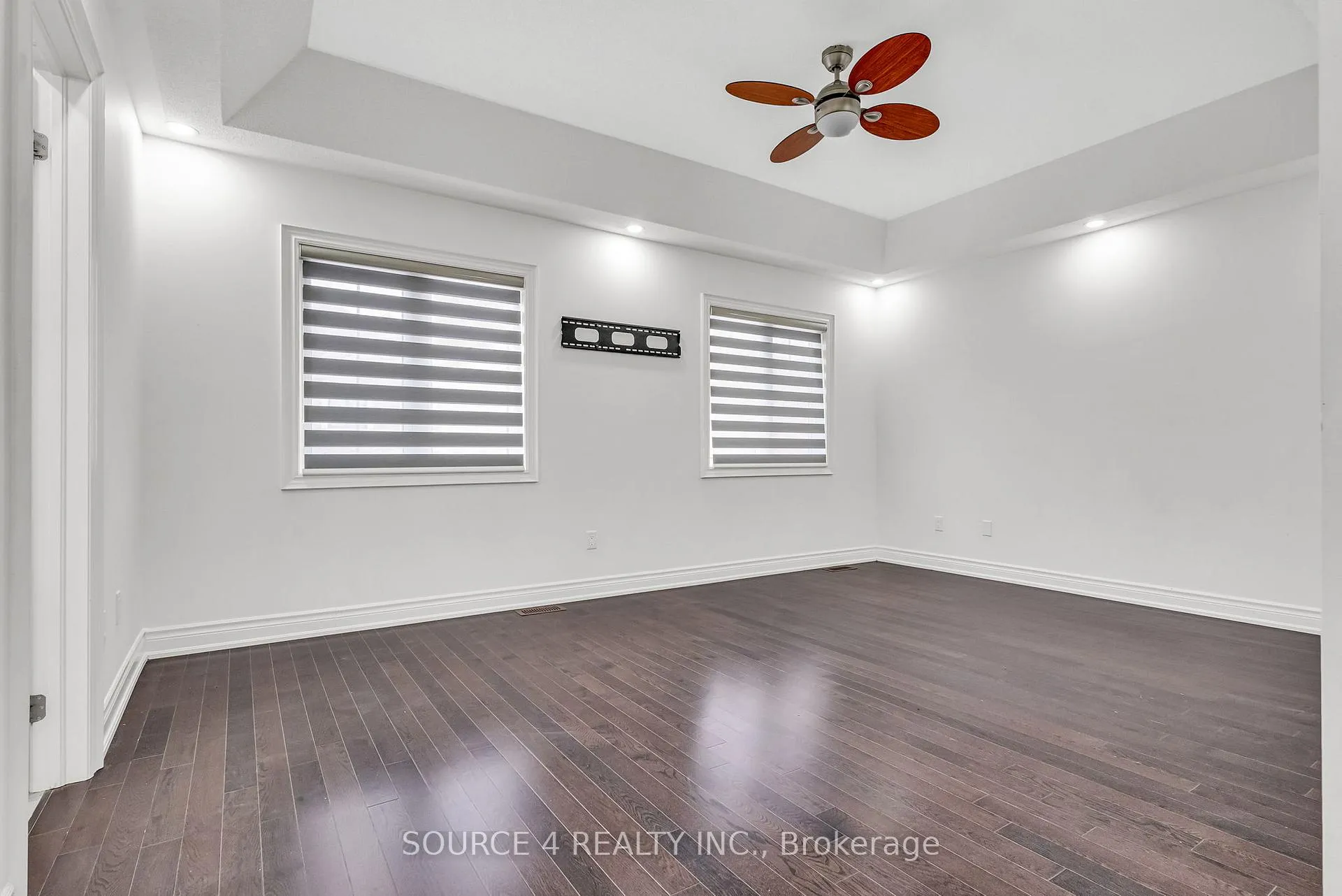 Photo 24 of 25 Vineyard Drive, Brampton, Bram West — HOMEH