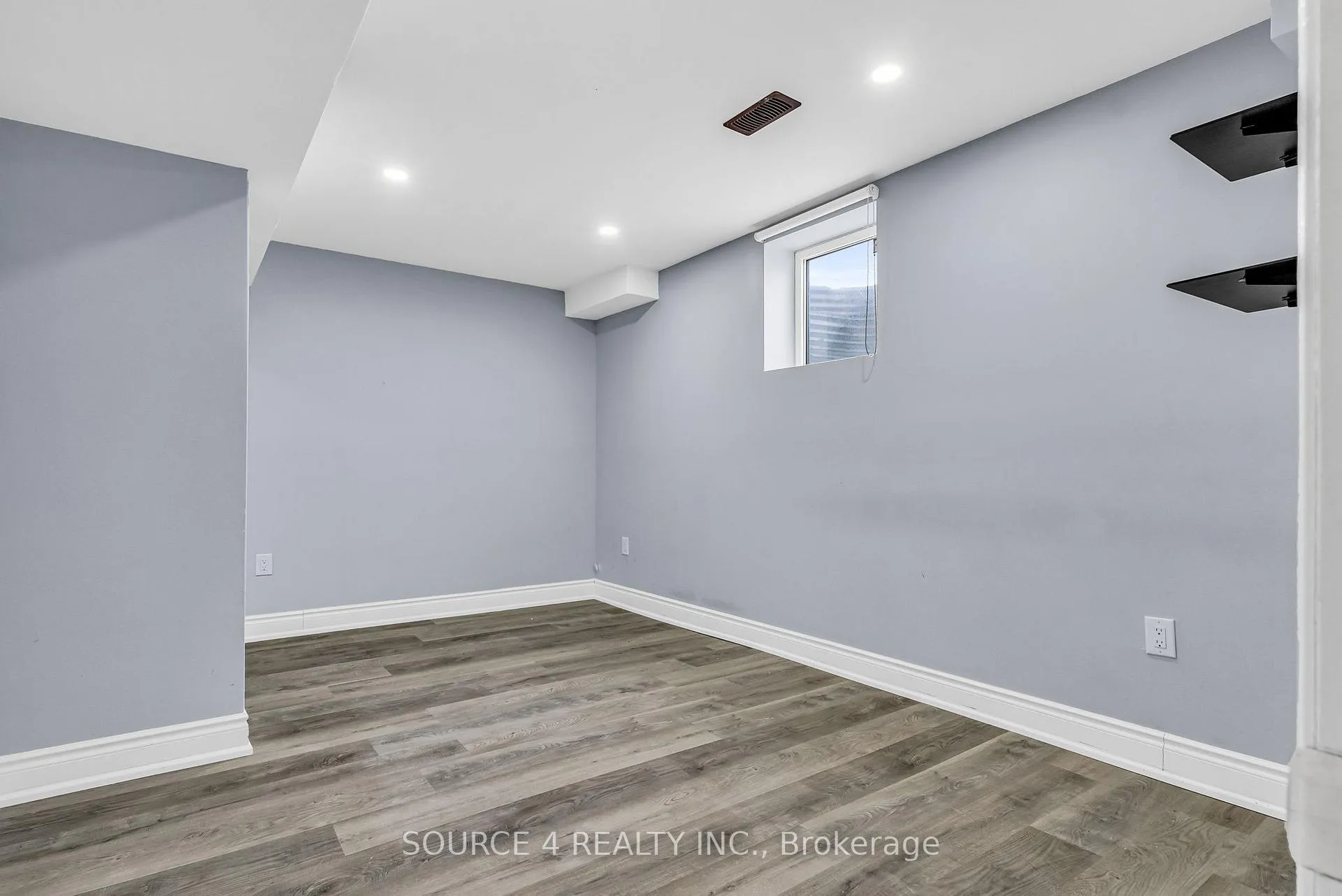 Photo 30 of 25 Vineyard Drive, Brampton, Bram West — HOMEH