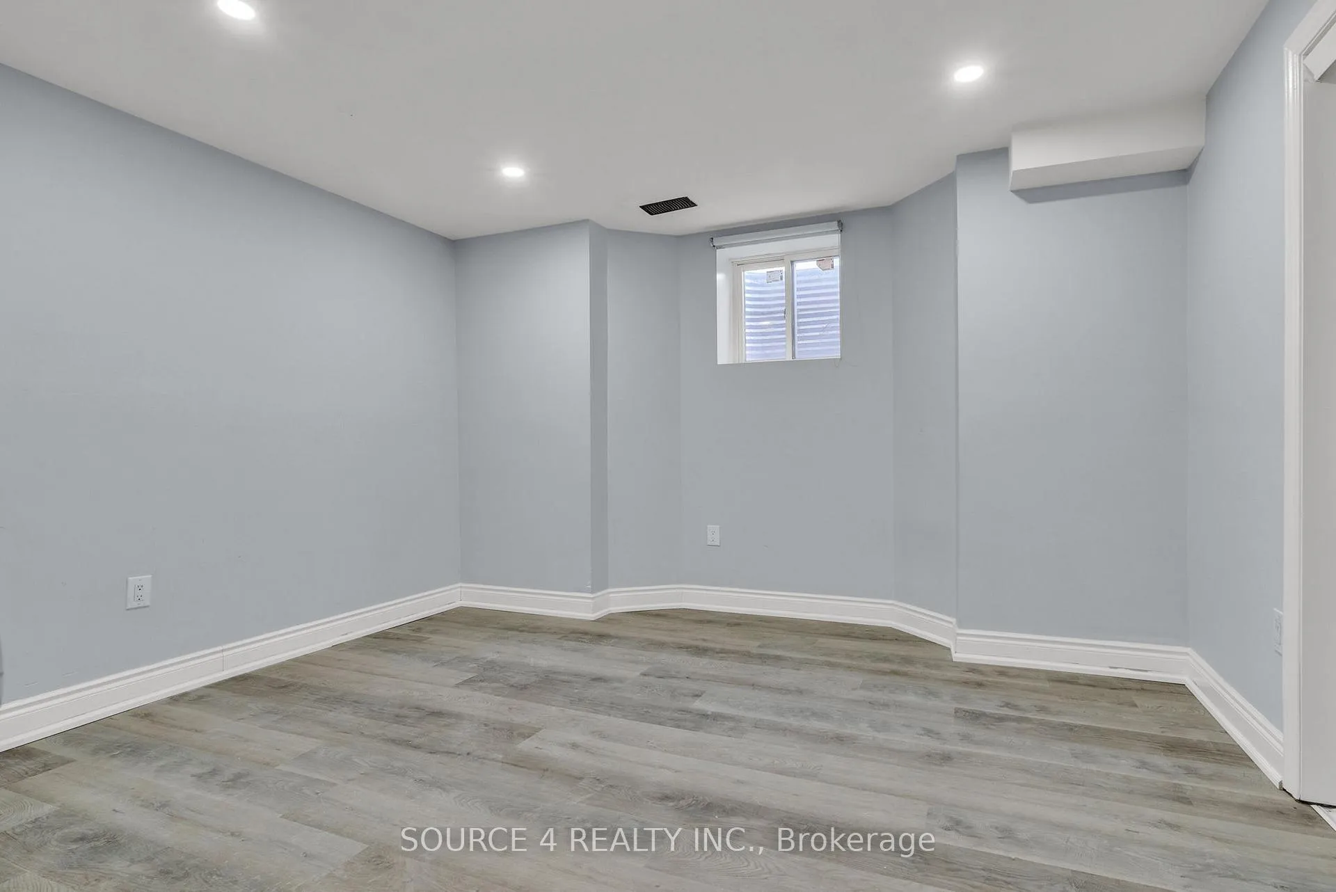 Photo 33 of 25 Vineyard Drive, Brampton, Bram West — HOMEH