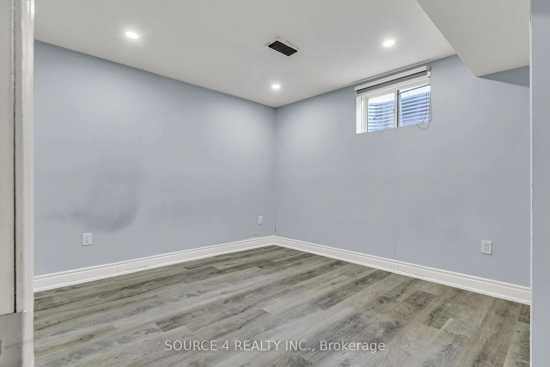 Photo 35 of 25 Vineyard Drive, Brampton, Bram West — HOMEH