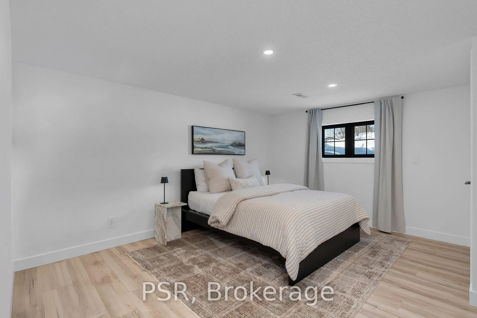 Photo 31 of 4 Centennial Avenue, Springwater, Elmvale — HOMEH