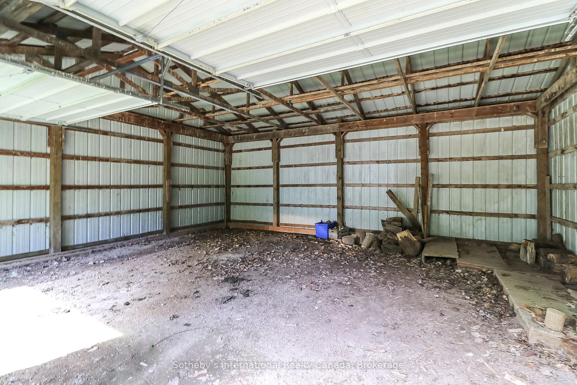 Photo 35 of 608173 12th Side Road, Blue Mountains — HOMEH