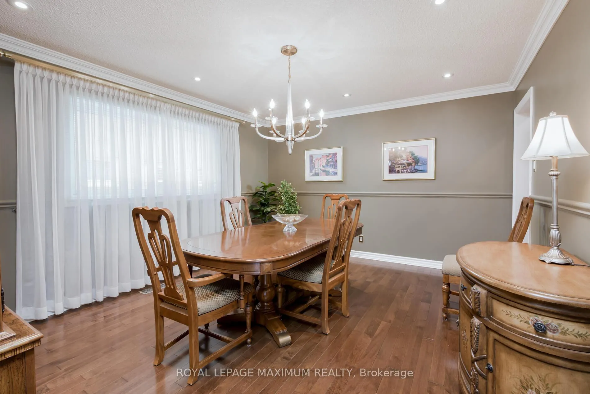 Photo 6 of 252 Triton Avenue, Vaughan, West Woodbridge — HOMEH