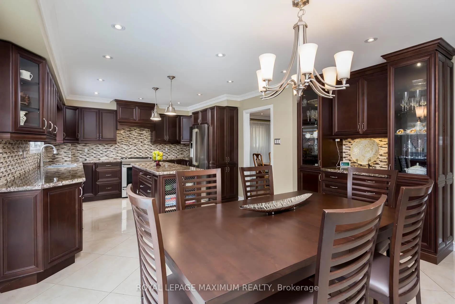 Photo 8 of 252 Triton Avenue, Vaughan, West Woodbridge — HOMEH