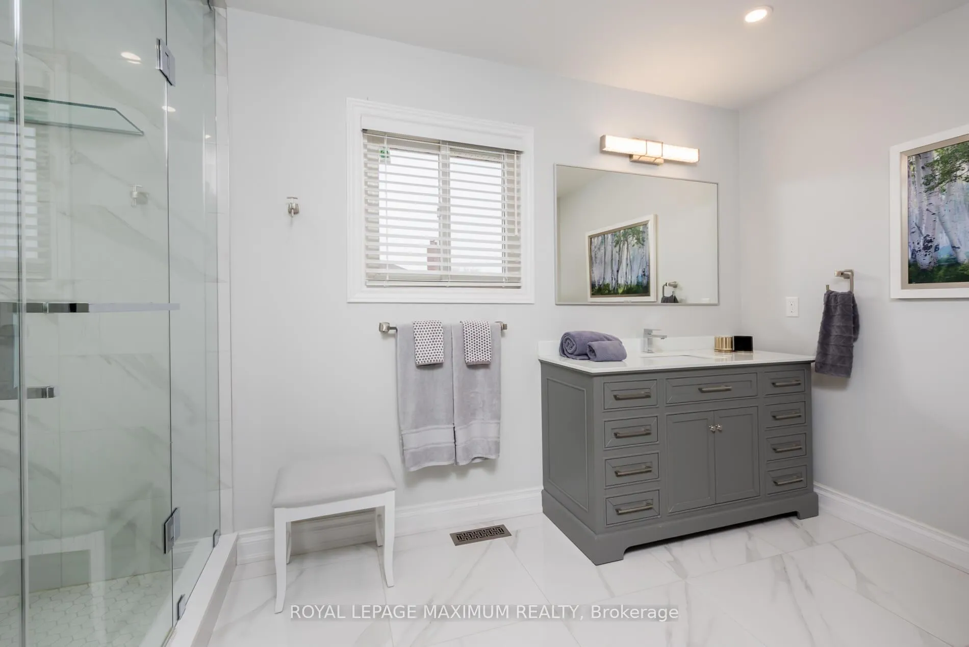 Photo 13 of 252 Triton Avenue, Vaughan, West Woodbridge — HOMEH