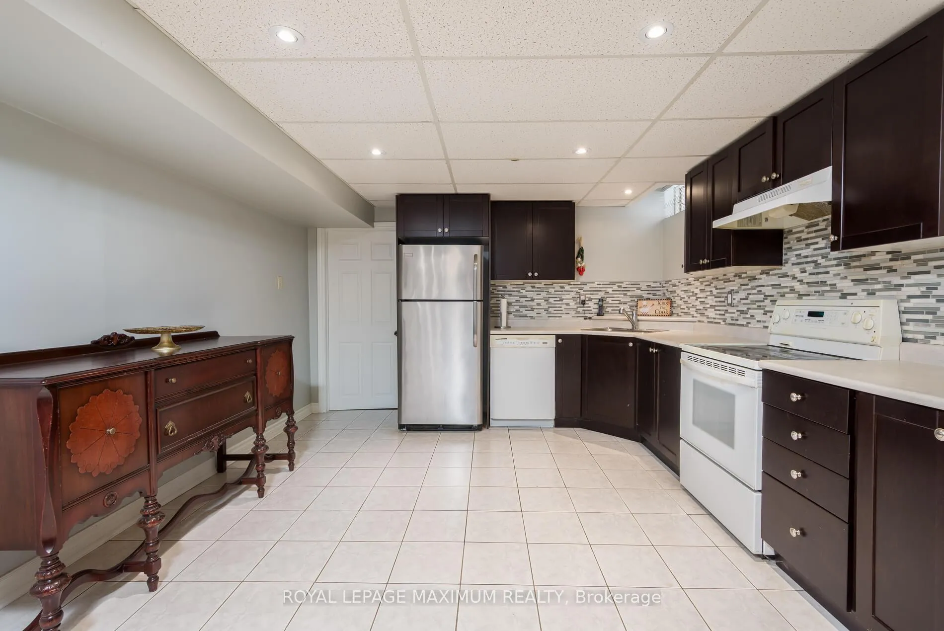 Photo 19 of 252 Triton Avenue, Vaughan, West Woodbridge — HOMEH