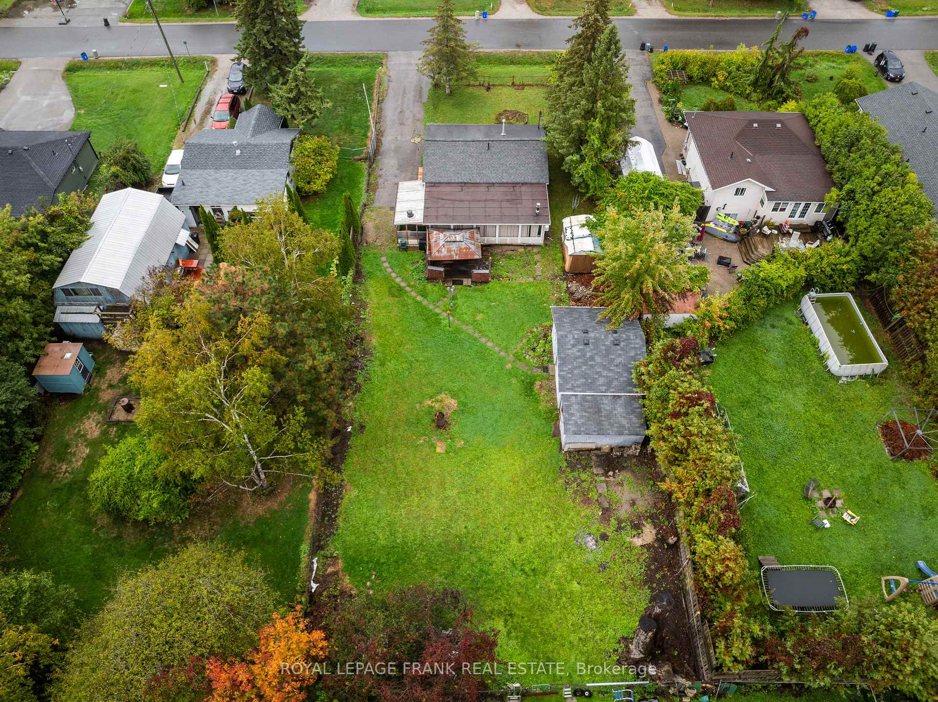 Photo 4 of 379 Irene Drive, Georgina, Keswick South — HOMEH
