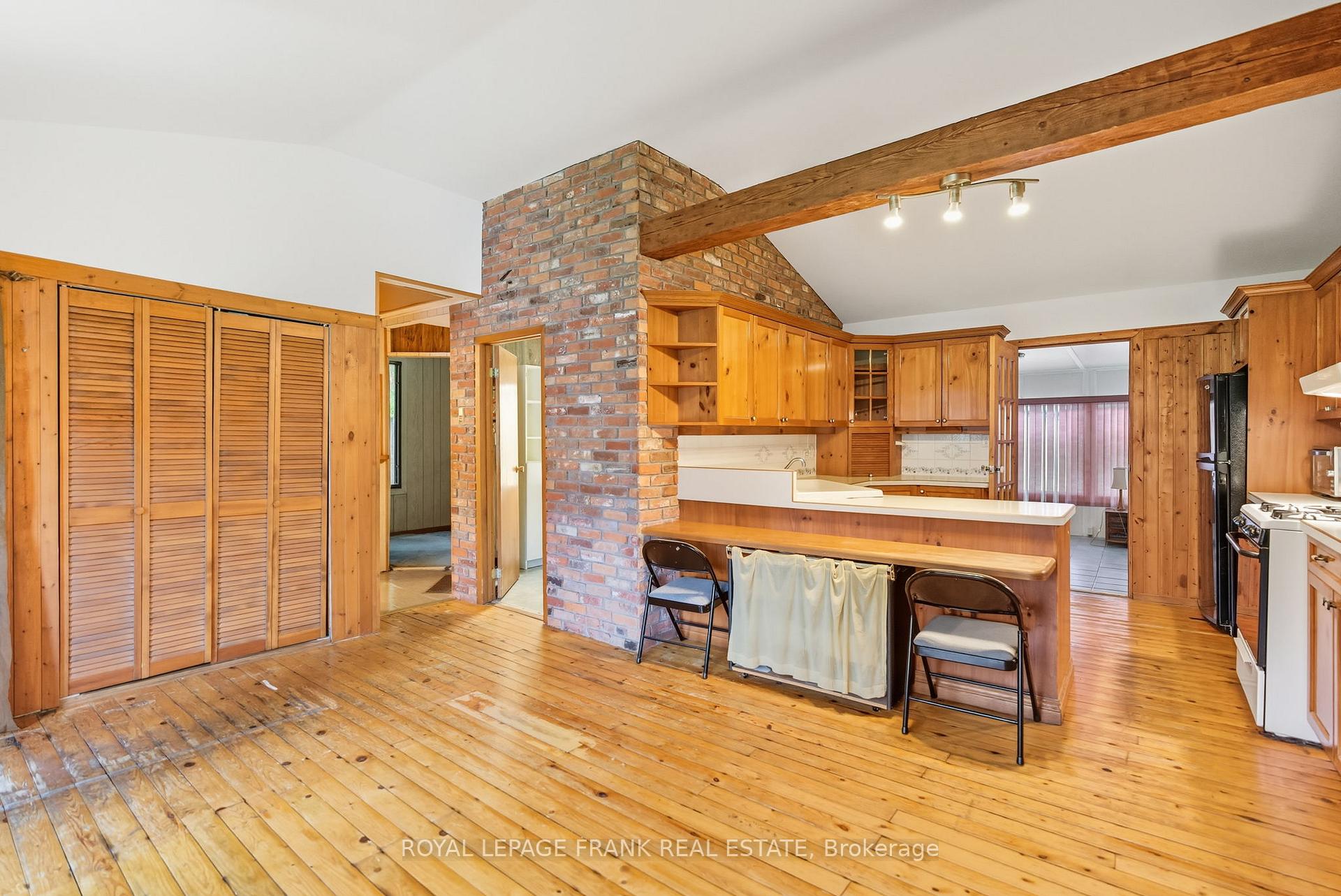 Photo 9 of 379 Irene Drive, Georgina, Keswick South — HOMEH