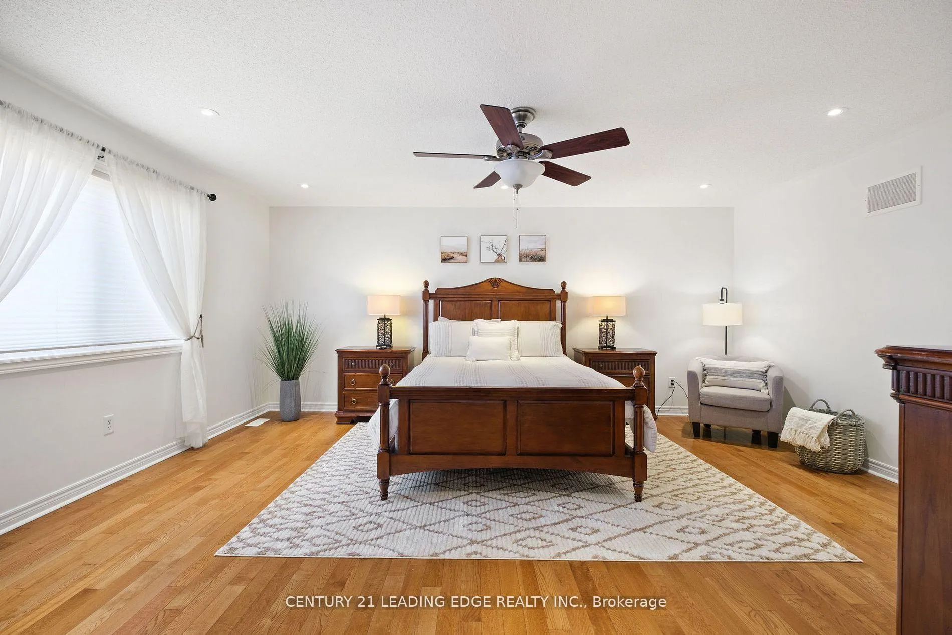Photo 15 of 24 Lightheart Drive N, Caledon, Rural Caledon — HOMEH