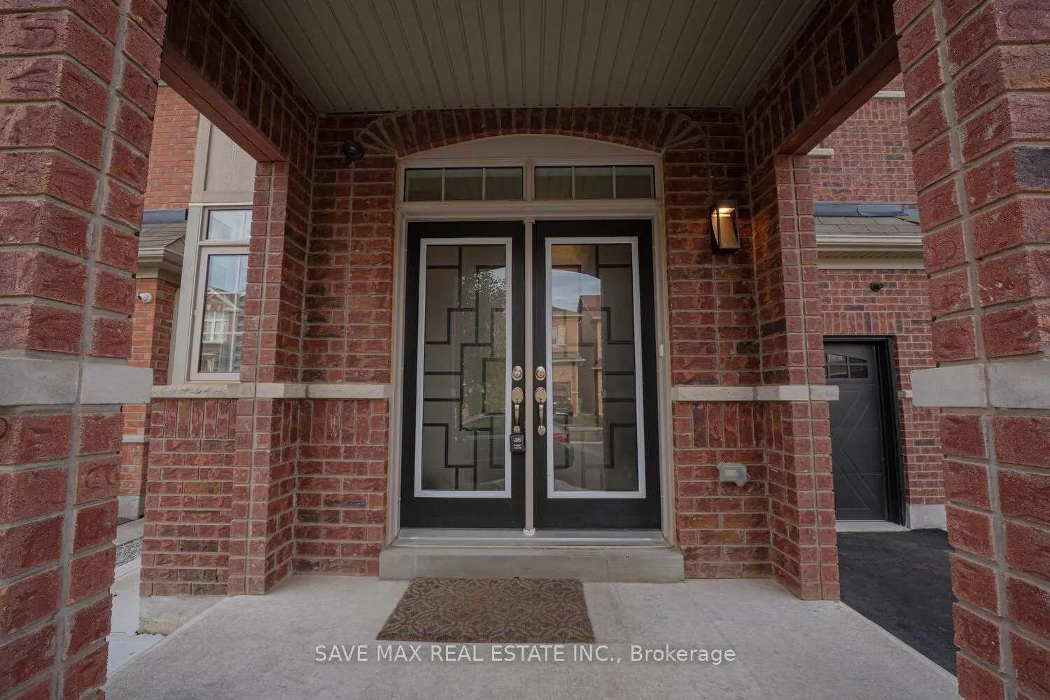 Photo 2 of 15 Manzanita Crescent, Brampton, Northwest Brampton — HOMEH