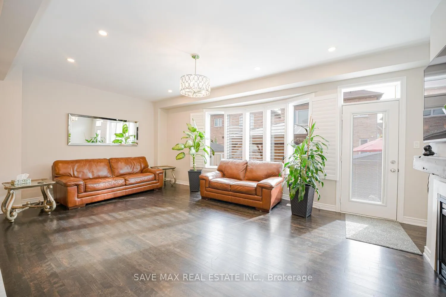 Photo 8 of 15 Manzanita Crescent, Brampton, Northwest Brampton — HOMEH