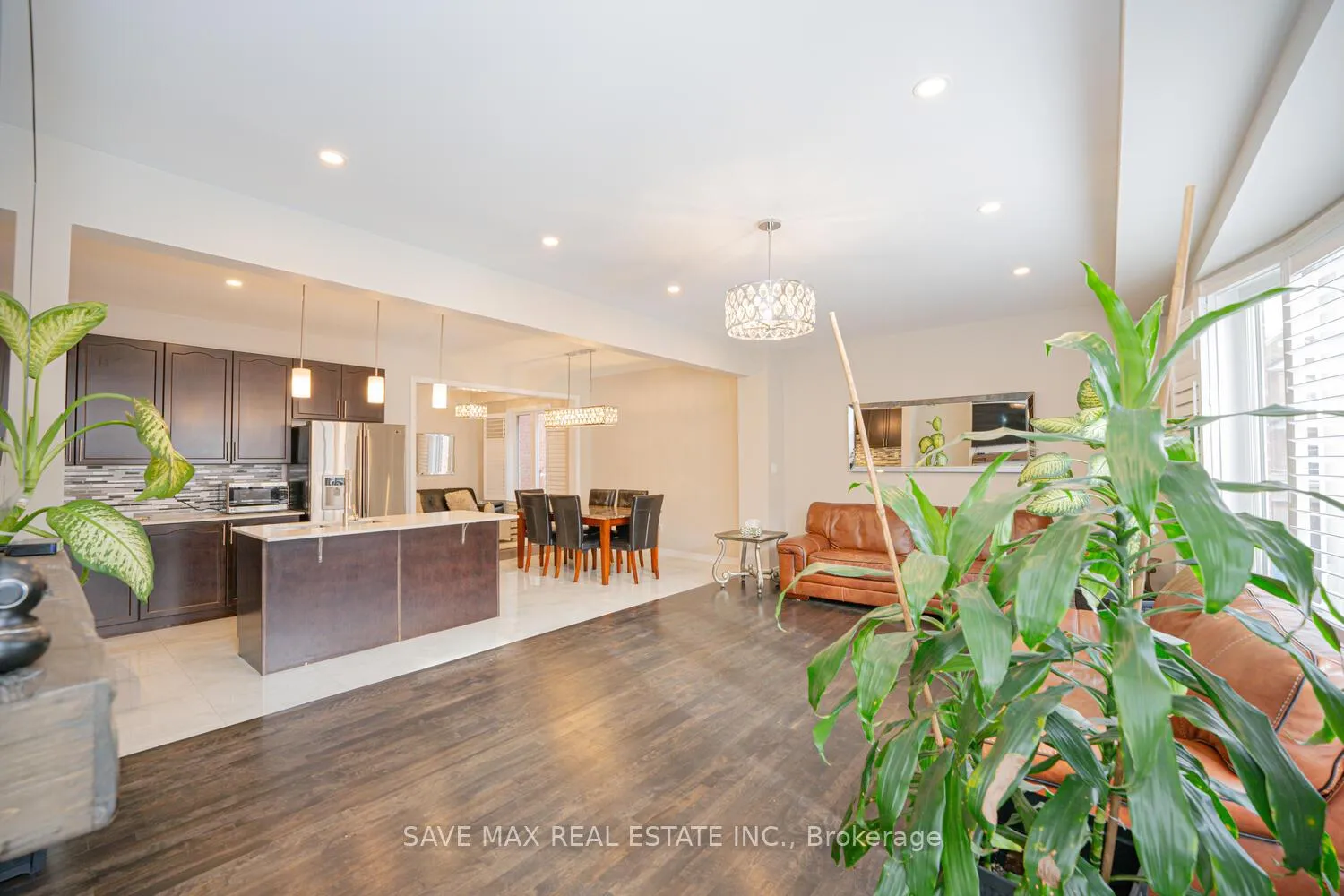 Photo 10 of 15 Manzanita Crescent, Brampton, Northwest Brampton — HOMEH
