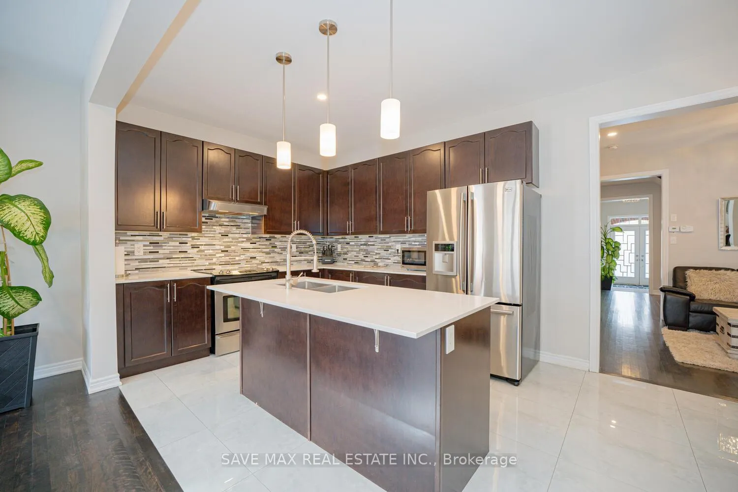 Photo 11 of 15 Manzanita Crescent, Brampton, Northwest Brampton — HOMEH