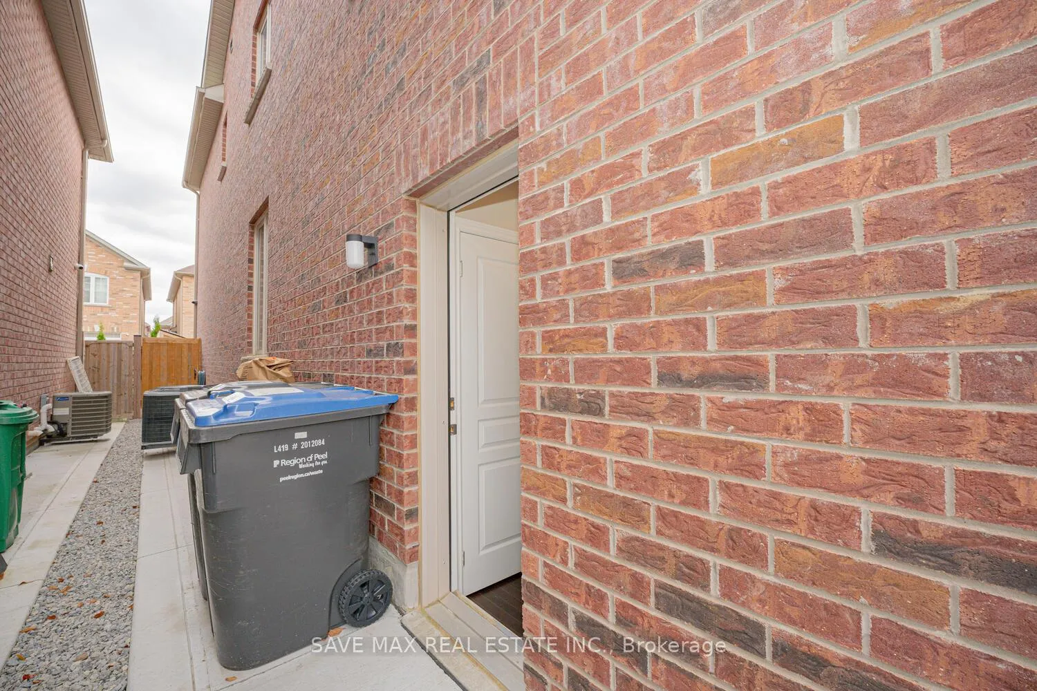 Photo 32 of 15 Manzanita Crescent, Brampton, Northwest Brampton — HOMEH