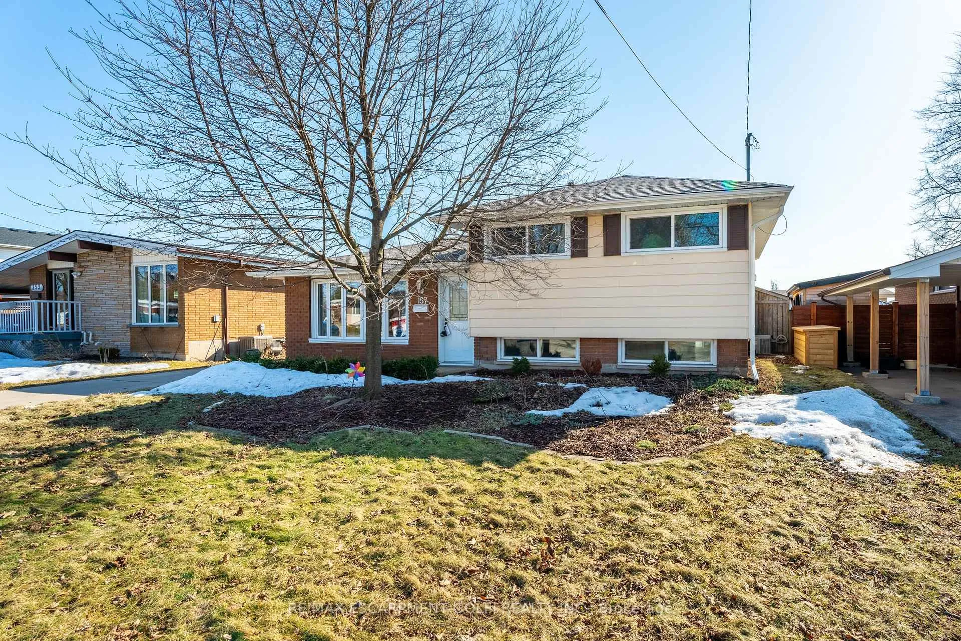 Photo 1 of 157 Fielding Crescent, Hamilton, Lawfield — HOMEH