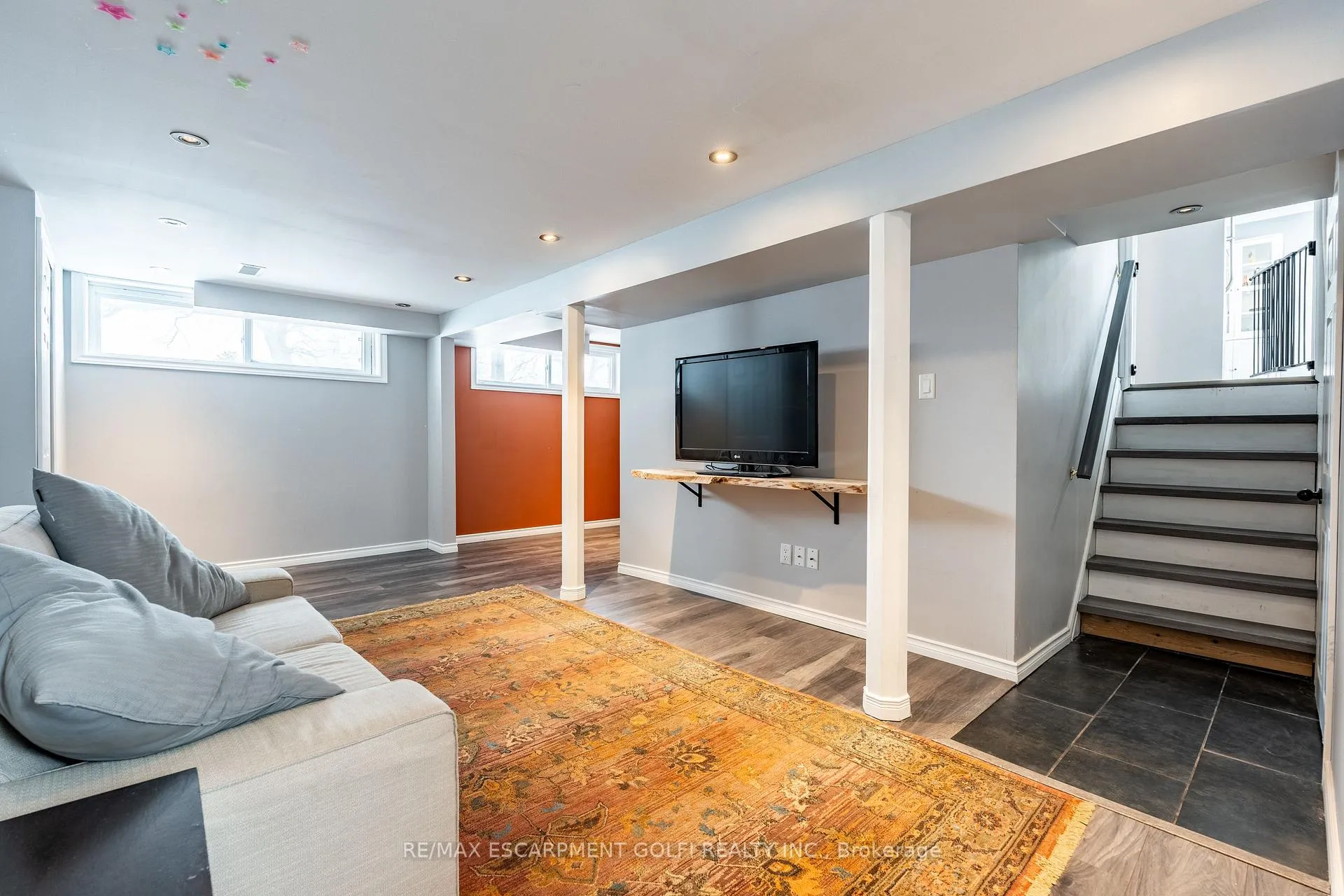 Photo 23 of 157 Fielding Crescent, Hamilton, Lawfield — HOMEH