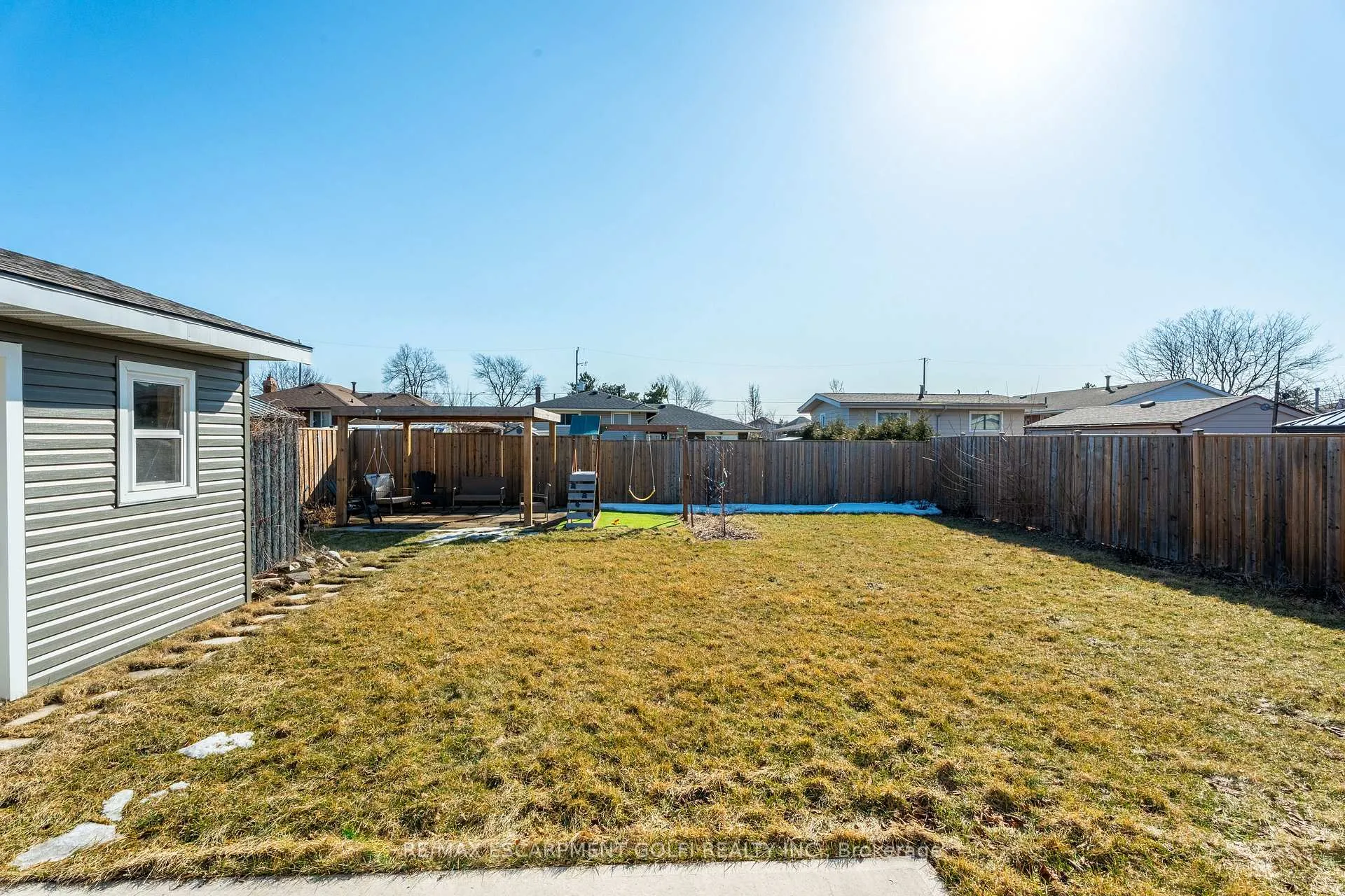 Photo 31 of 157 Fielding Crescent, Hamilton, Lawfield — HOMEH