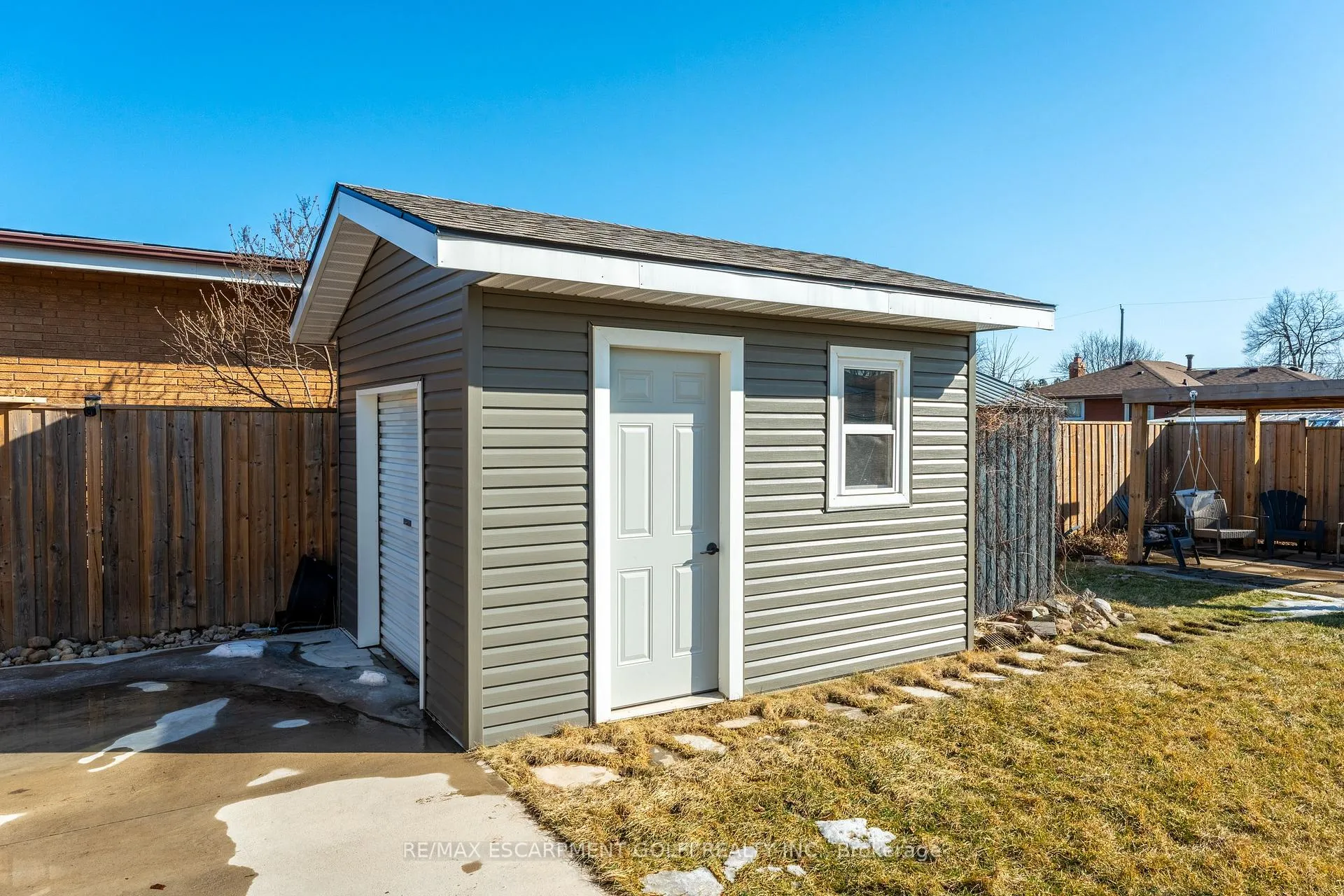 Photo 35 of 157 Fielding Crescent, Hamilton, Lawfield — HOMEH