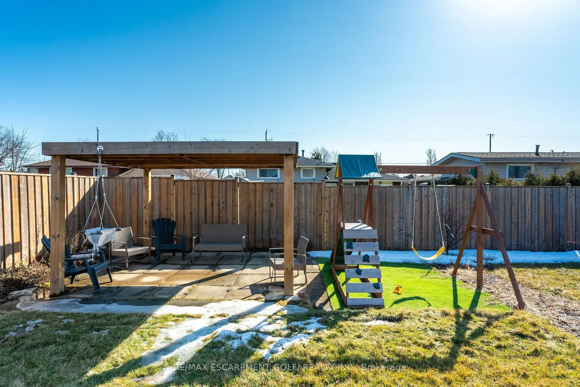Photo 37 of 157 Fielding Crescent, Hamilton, Lawfield — HOMEH