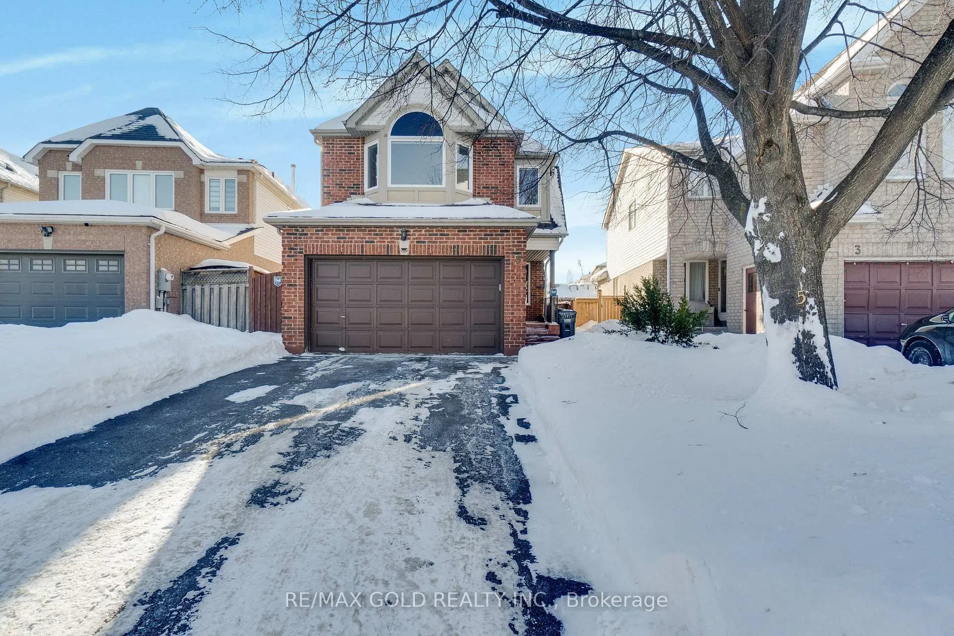 Photo 1 of 5 Furrows End, Brampton, Heart Lake West — HOMEH