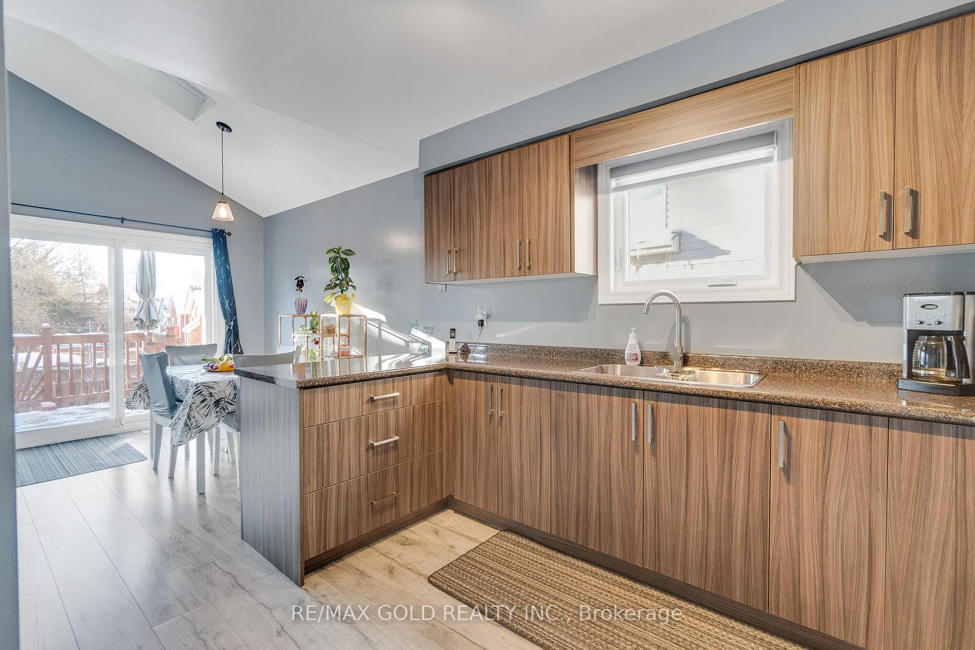 Photo 14 of 5 Furrows End, Brampton, Heart Lake West — HOMEH