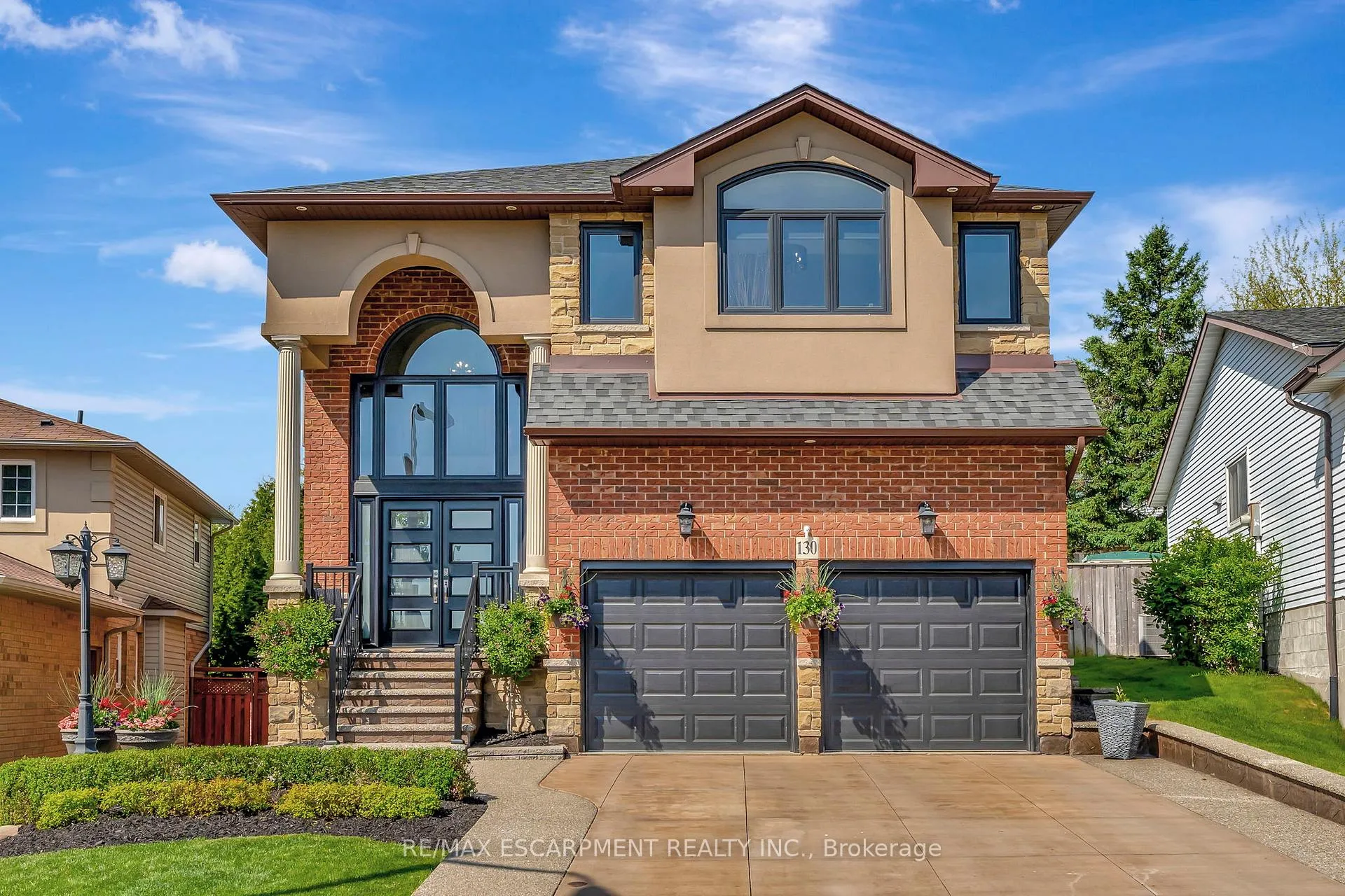 Photo 1 of 130 Napoli Drive, Hamilton, Gurnett — HOMEH