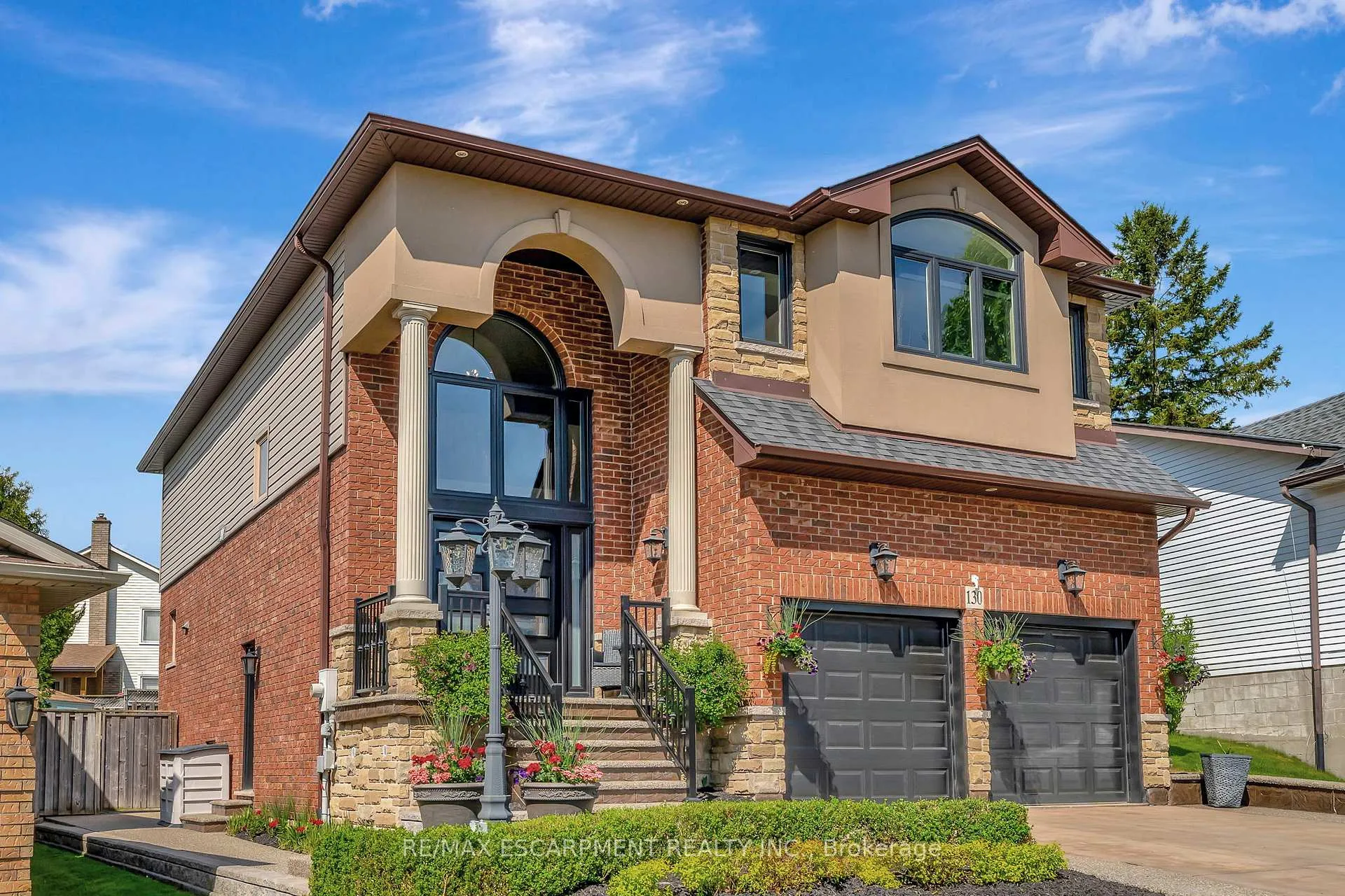 Photo 3 of 130 Napoli Drive, Hamilton, Gurnett — HOMEH