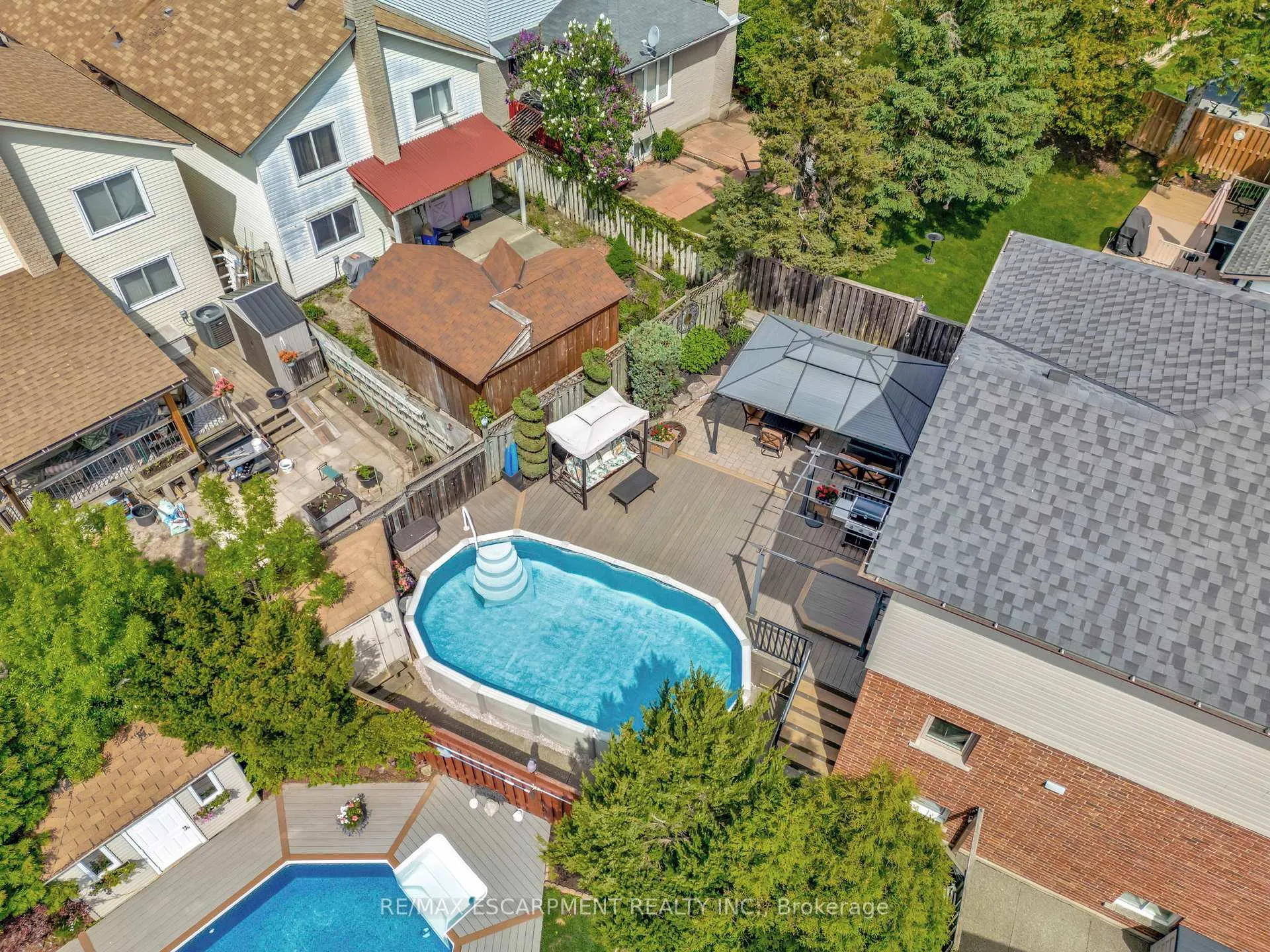 Photo 8 of 130 Napoli Drive, Hamilton, Gurnett — HOMEH