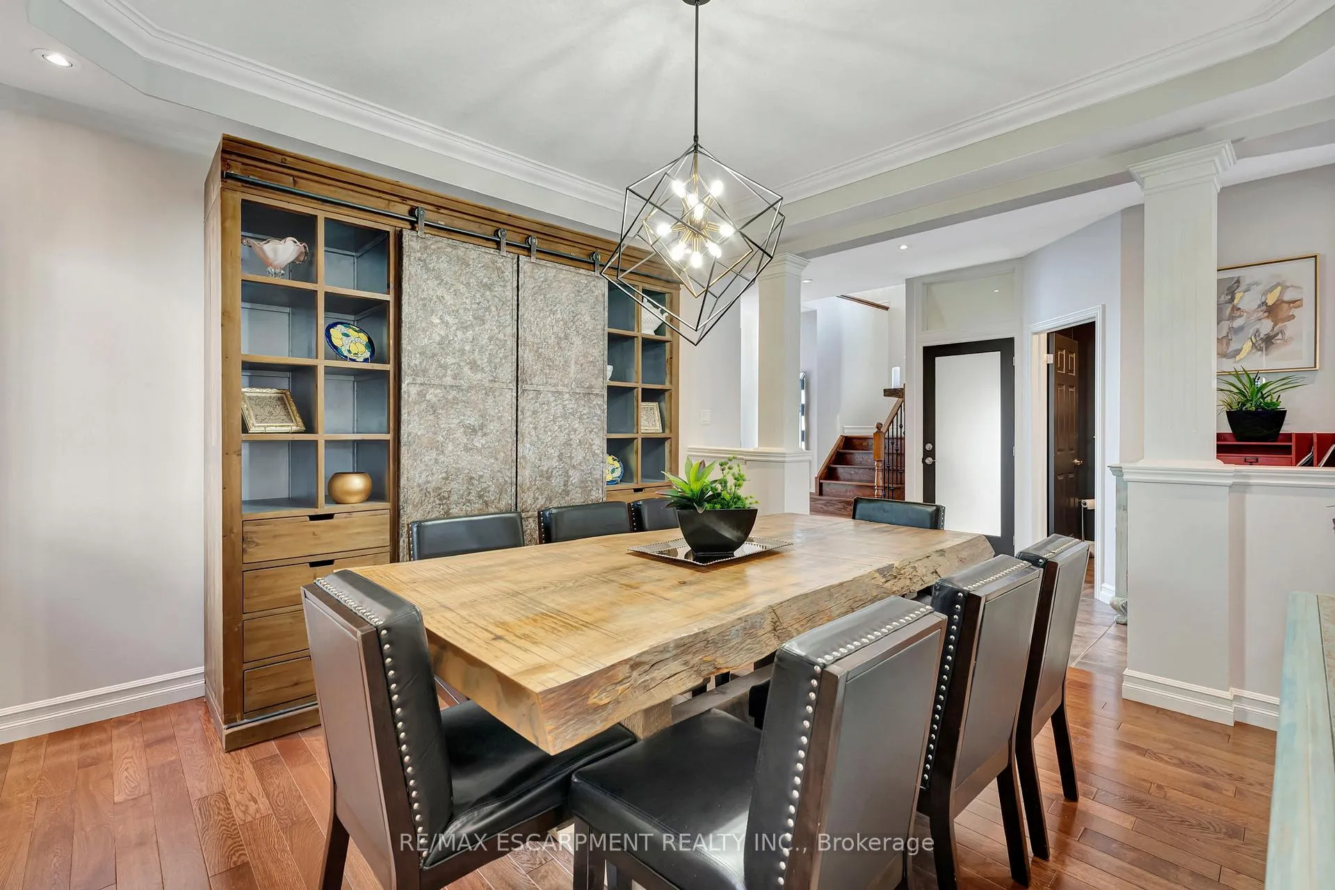 Photo 11 of 130 Napoli Drive, Hamilton, Gurnett — HOMEH