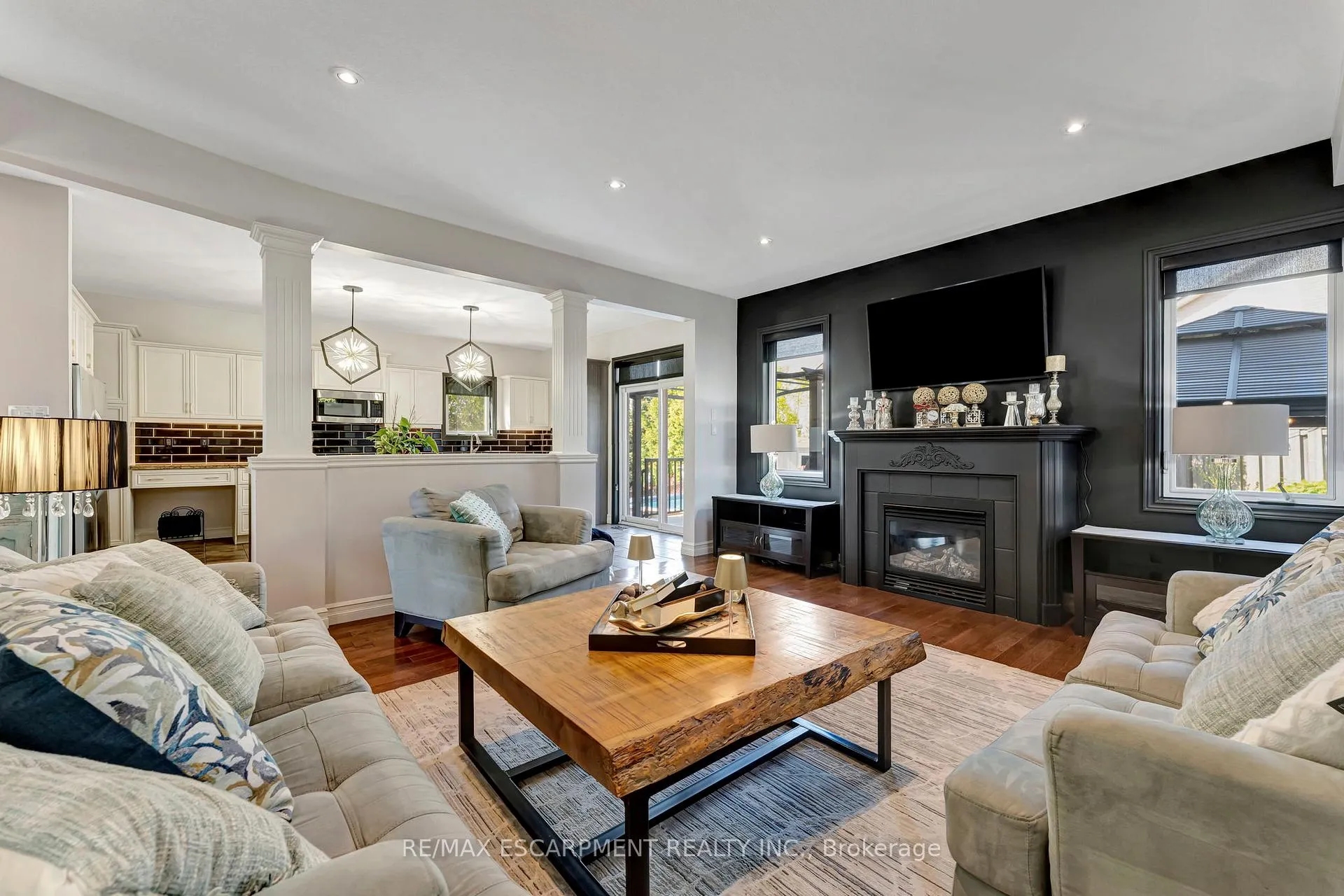 Photo 21 of 130 Napoli Drive, Hamilton, Gurnett — HOMEH