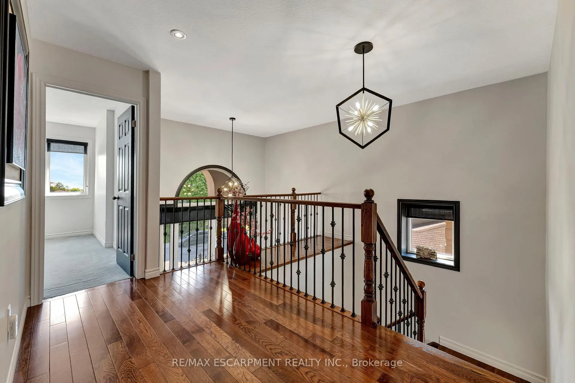 Photo 29 of 130 Napoli Drive, Hamilton, Gurnett — HOMEH