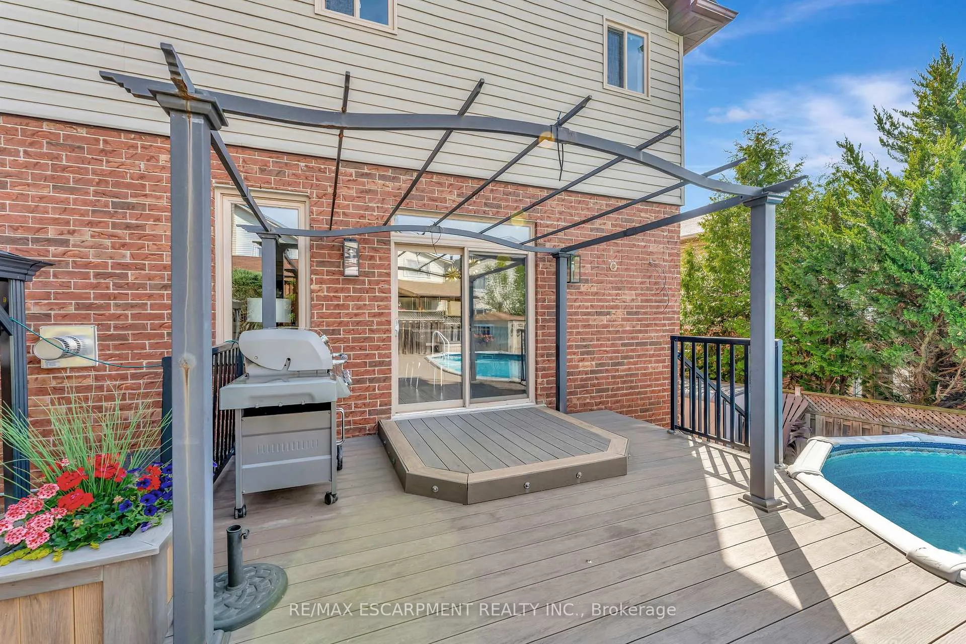 Photo 42 of 130 Napoli Drive, Hamilton, Gurnett — HOMEH