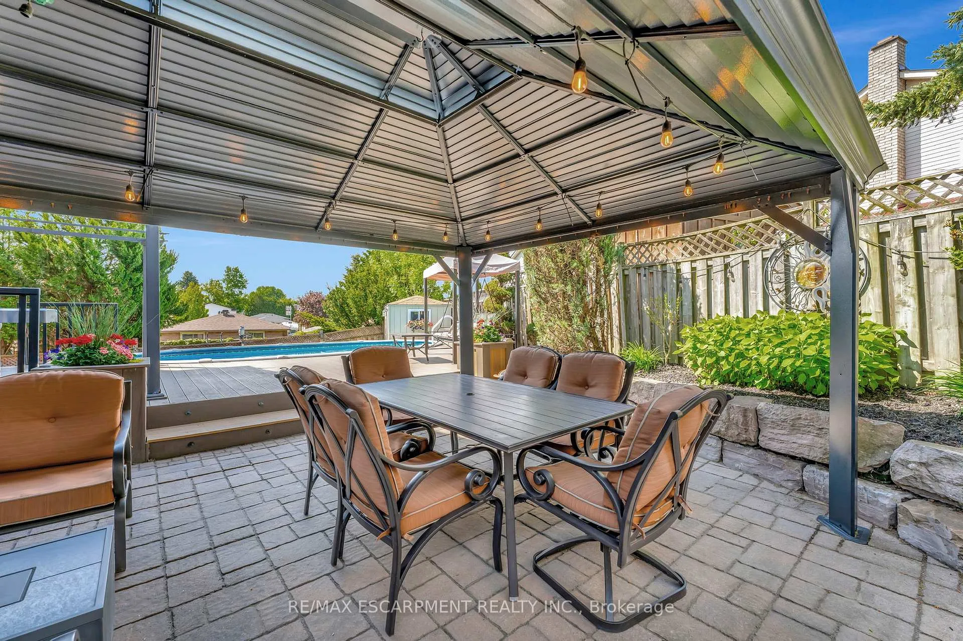 Photo 44 of 130 Napoli Drive, Hamilton, Gurnett — HOMEH