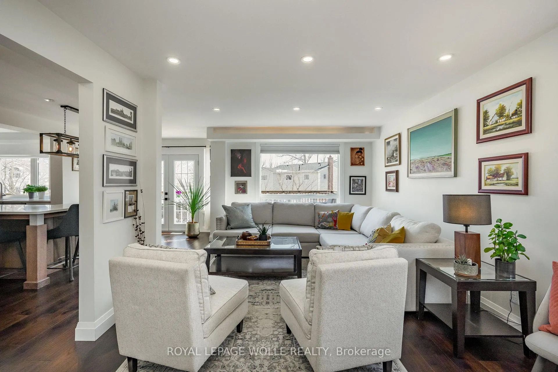 Photo 6 of 206 Westvale Drive, Waterloo — HOMEH