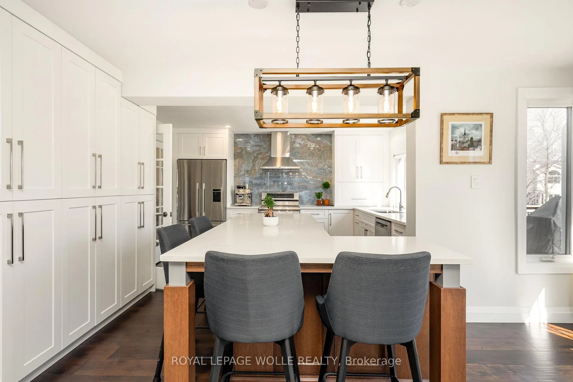 Photo 11 of 206 Westvale Drive, Waterloo — HOMEH