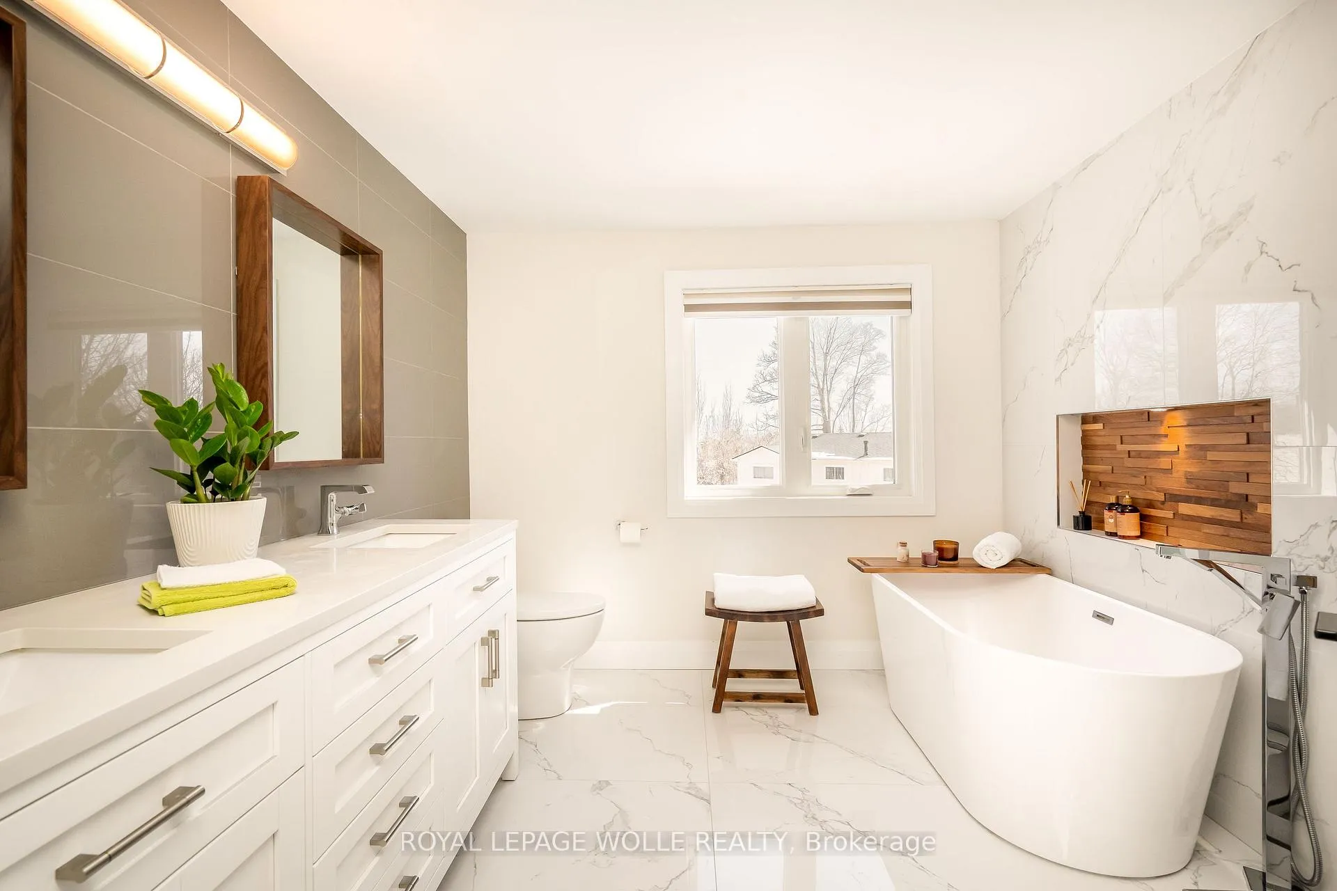 Photo 23 of 206 Westvale Drive, Waterloo — HOMEH