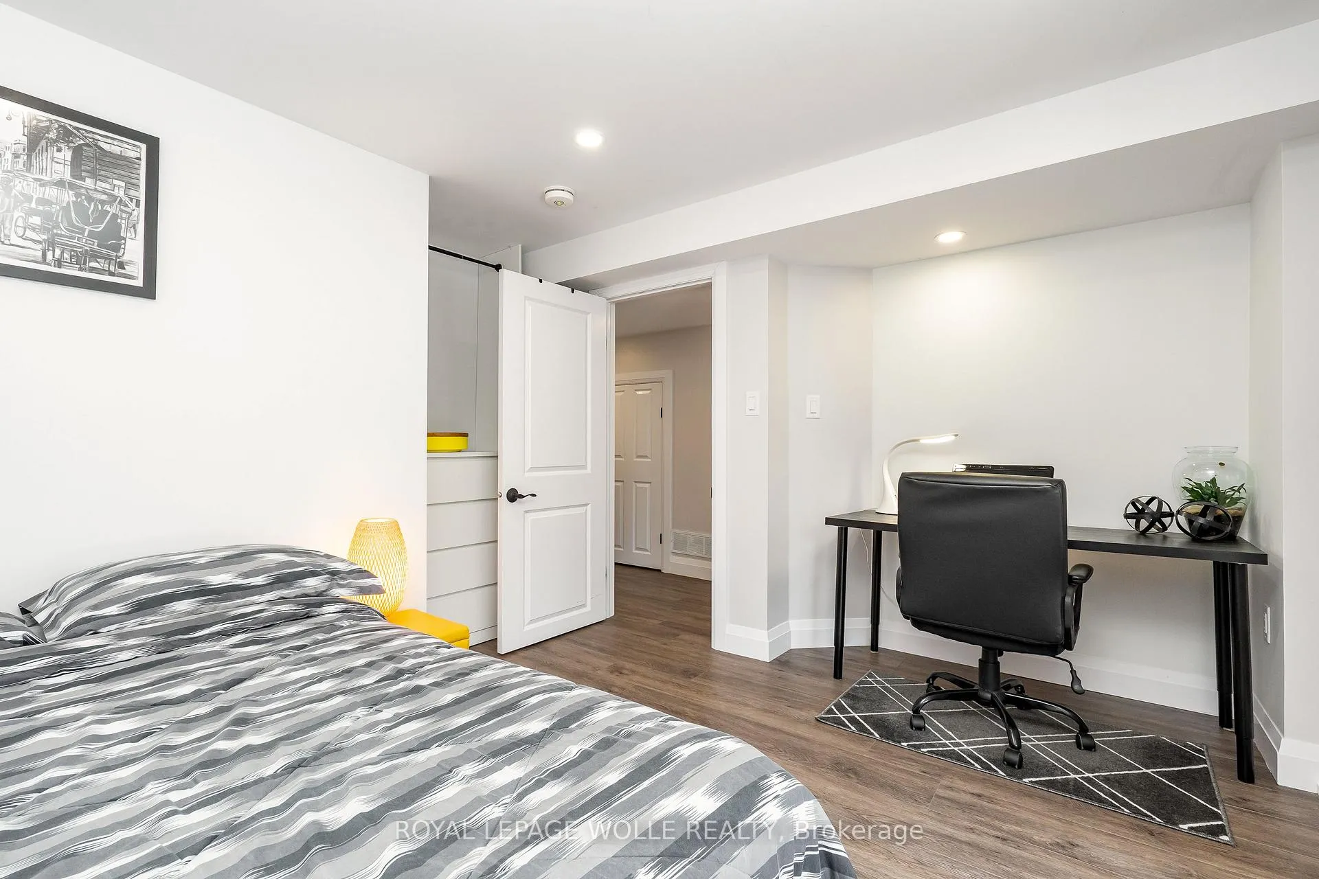Photo 33 of 206 Westvale Drive, Waterloo — HOMEH