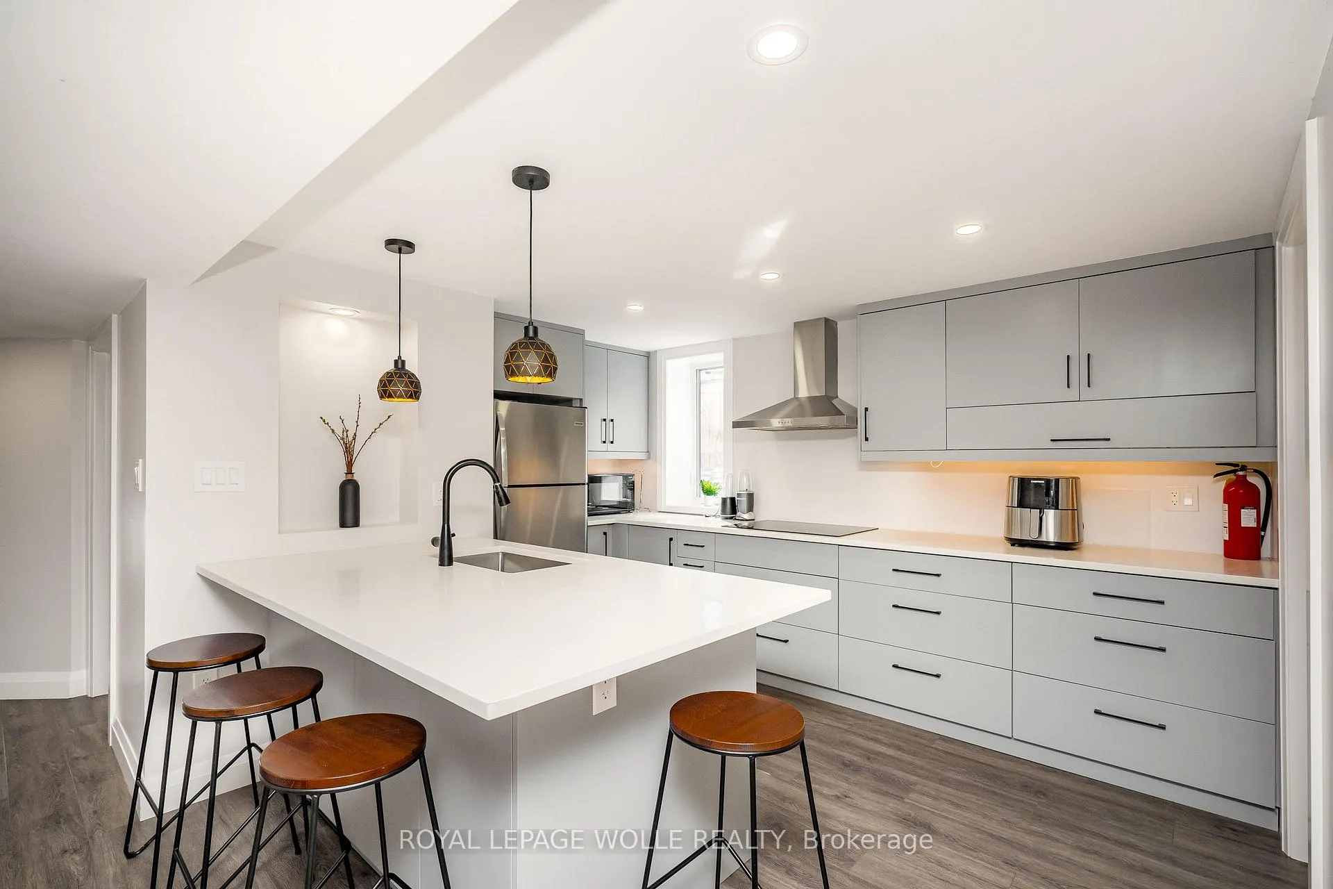 Photo 37 of 206 Westvale Drive, Waterloo — HOMEH