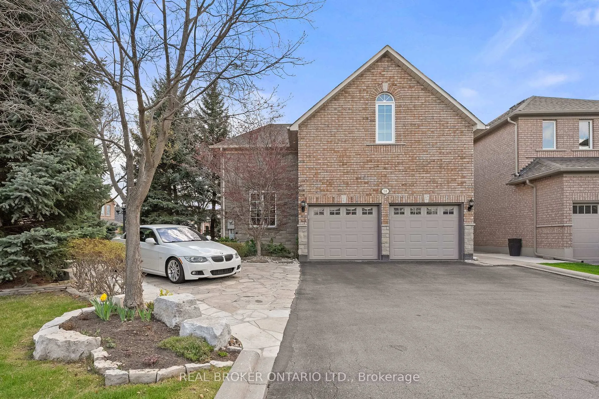 Front of 58 Calera Crescent