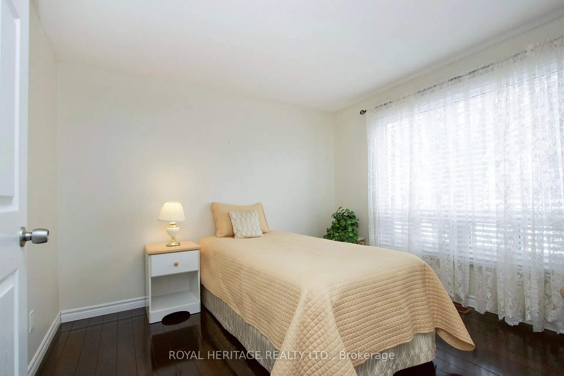 Photo 18 of 67 Fairway Drive, Clarington, Newcastle — HOMEH