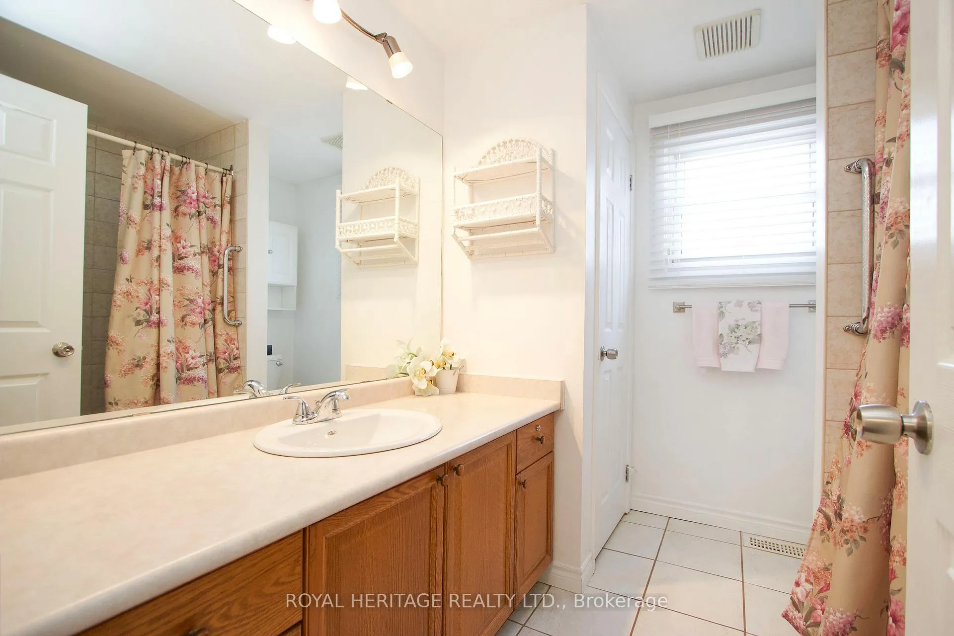 Photo 19 of 67 Fairway Drive, Clarington, Newcastle — HOMEH