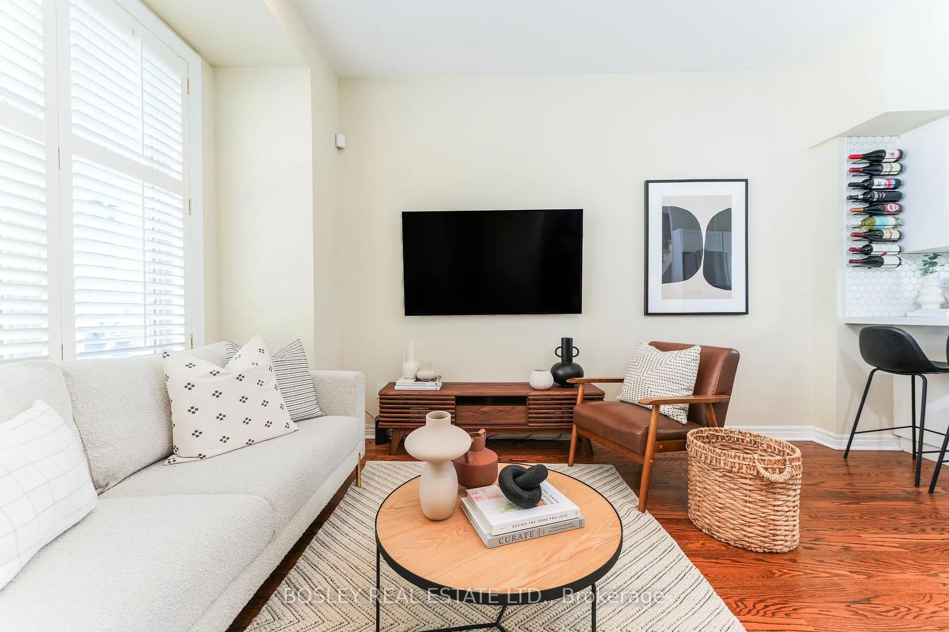 Photo 4 of 2210B Gerrard Street E, Toronto, East End-Danforth — HOMEH
