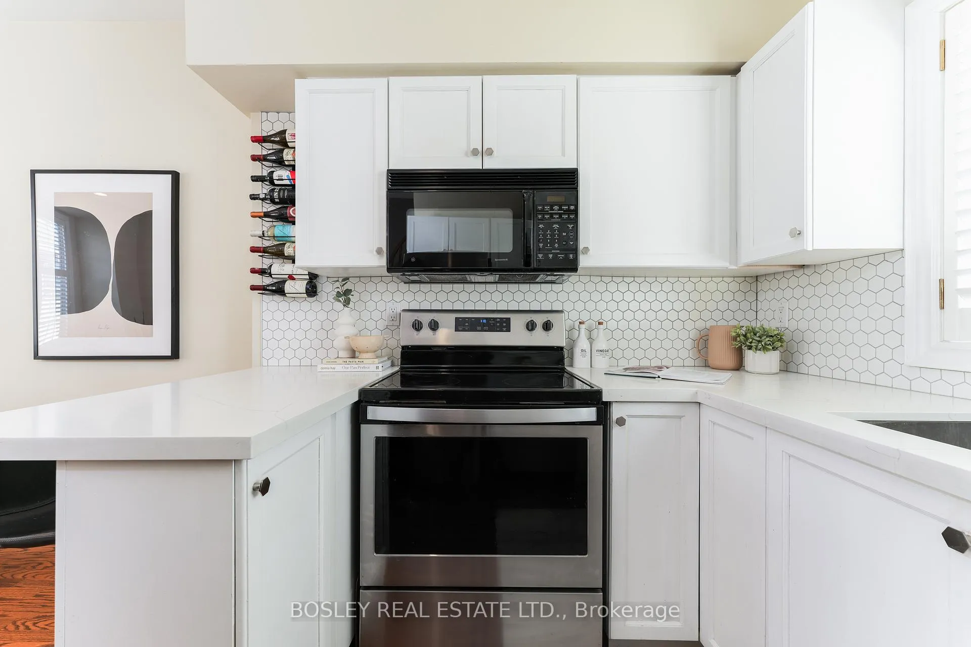 Photo 6 of 2210B Gerrard Street E, Toronto, East End-Danforth — HOMEH